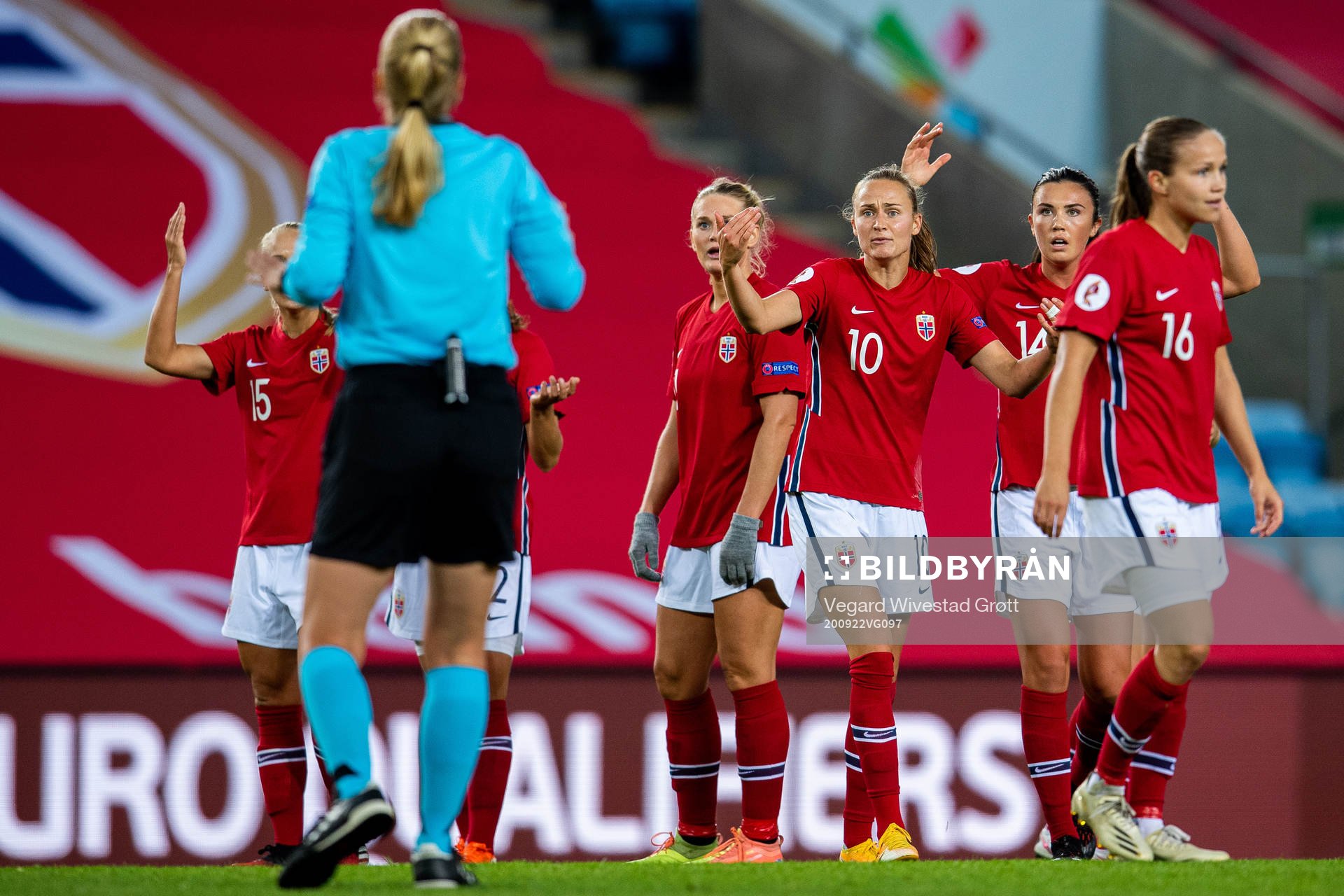 Caroline Graham Hansen of Norway reacts as referee Petra