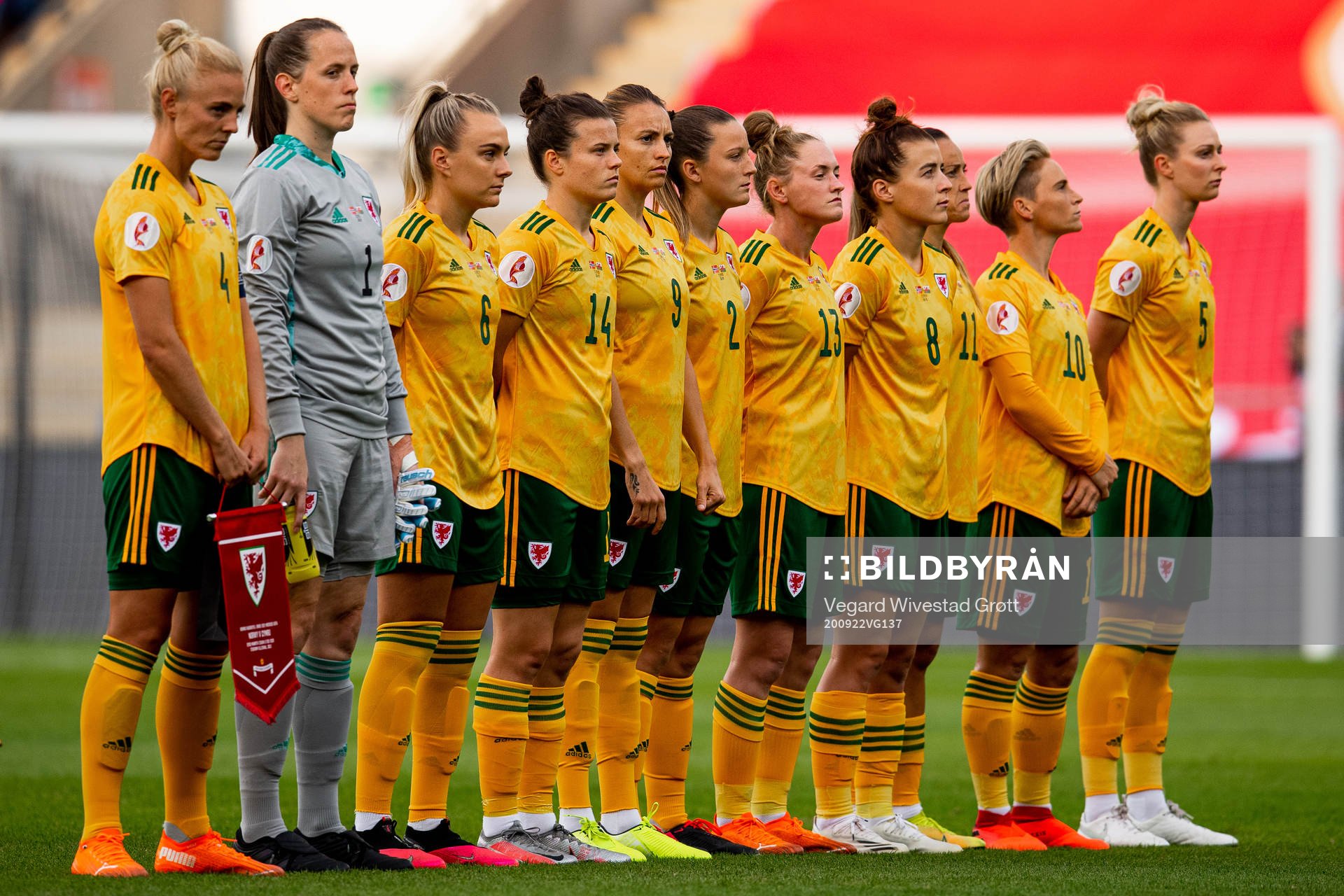 Sophie Ingle, goalkeeper Laura O'Sullivan, Josie Green, Hayley Ladd, Kayleigh Green, Anna Fibley, Rachel Rowe, Angharad James, Natasha Harding, Jess Fishlock and Rhiannon Roberts of Wales line up ahead of the UEFA Women's Euro Qualifier football match between Norway and Wales on September 22, 2020 in Oslo.