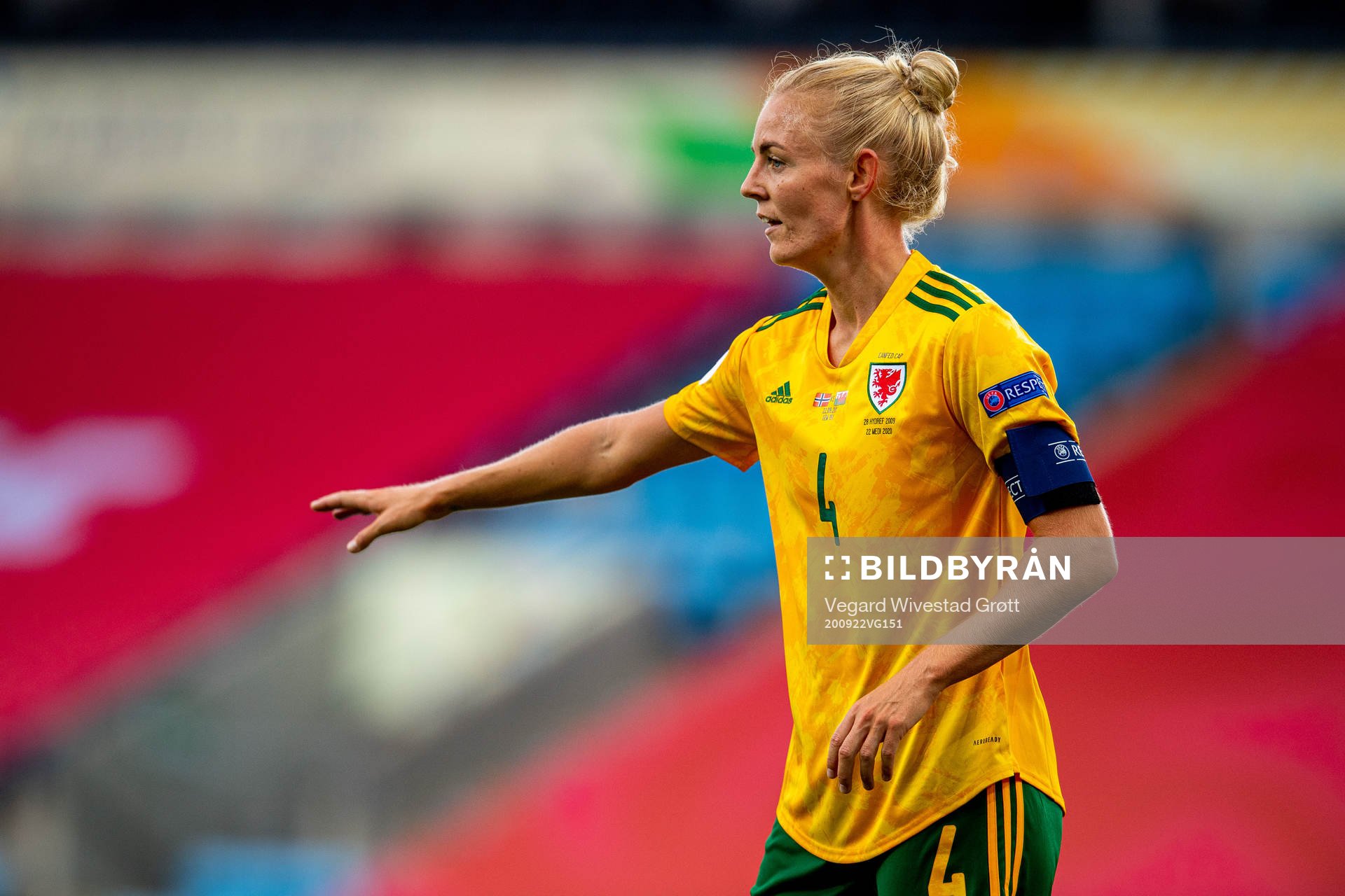 Sophie Ingle of Wales