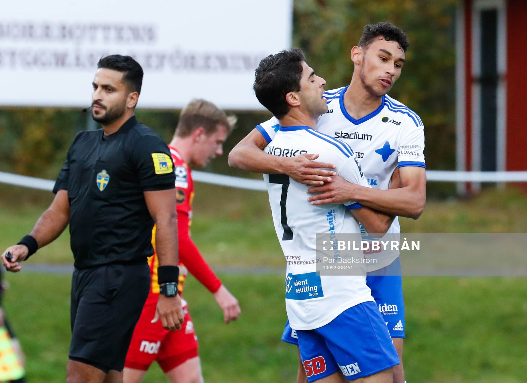 IFK Luleås Yassine Assam jublar