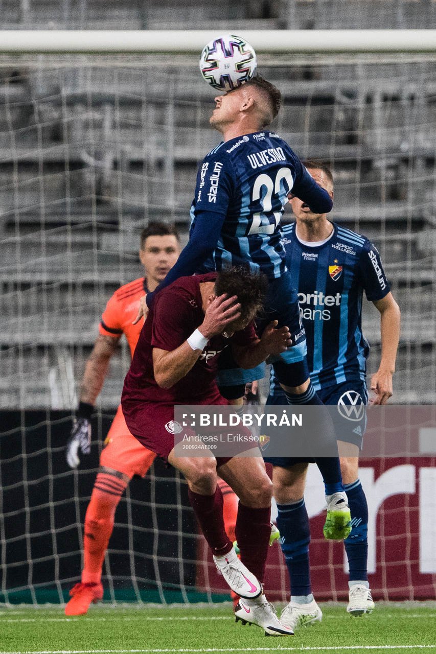 Damjan Dokovic of CFR Cluj and Fredrik Ulvestad of
