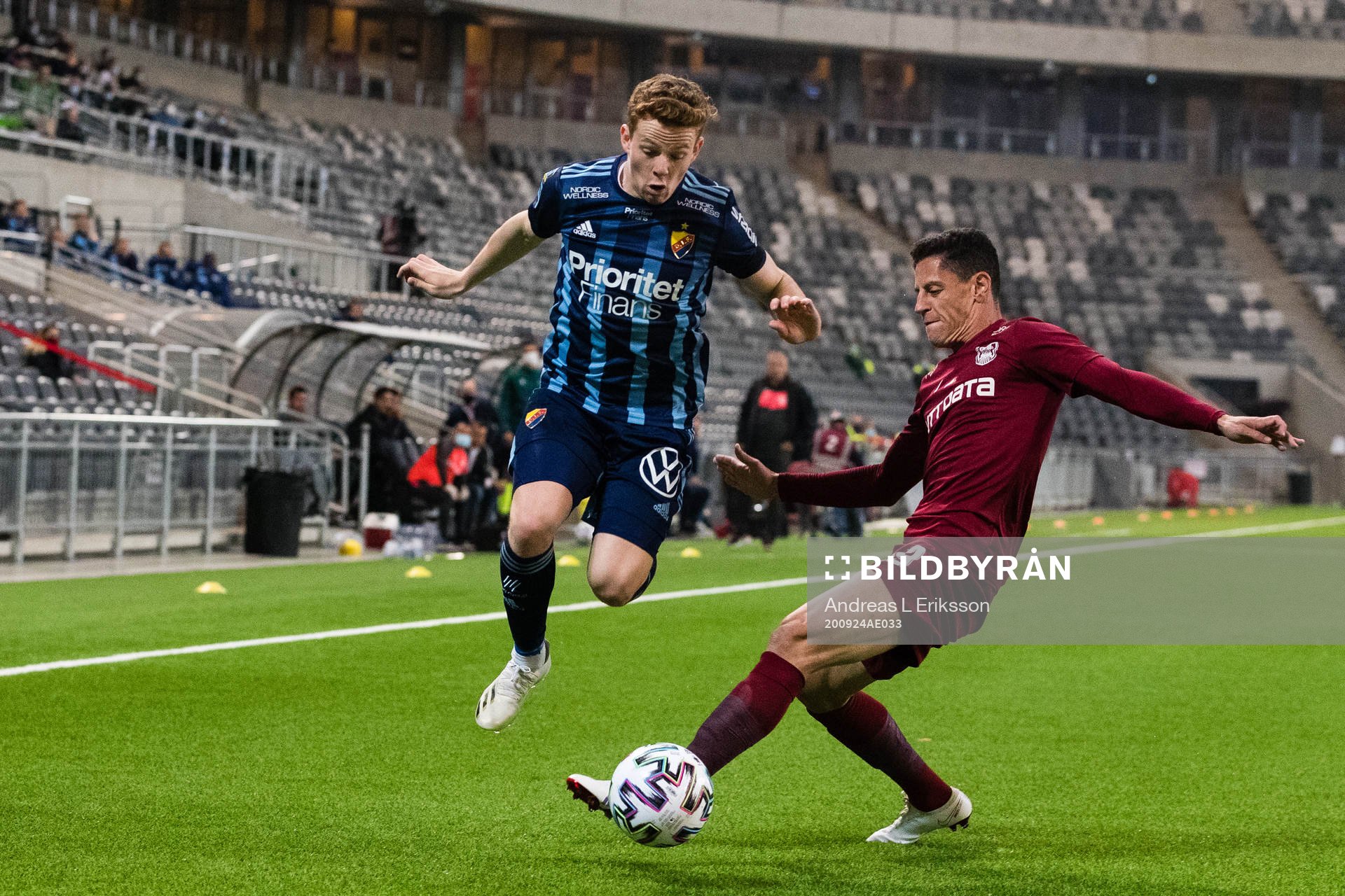 Aslak Witry of Djurgården and Mario Rondon of CFR Cluj