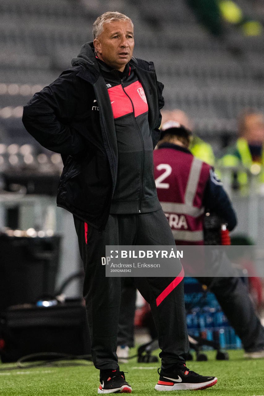 Dan Petrescu, head coach of CFR Cluj