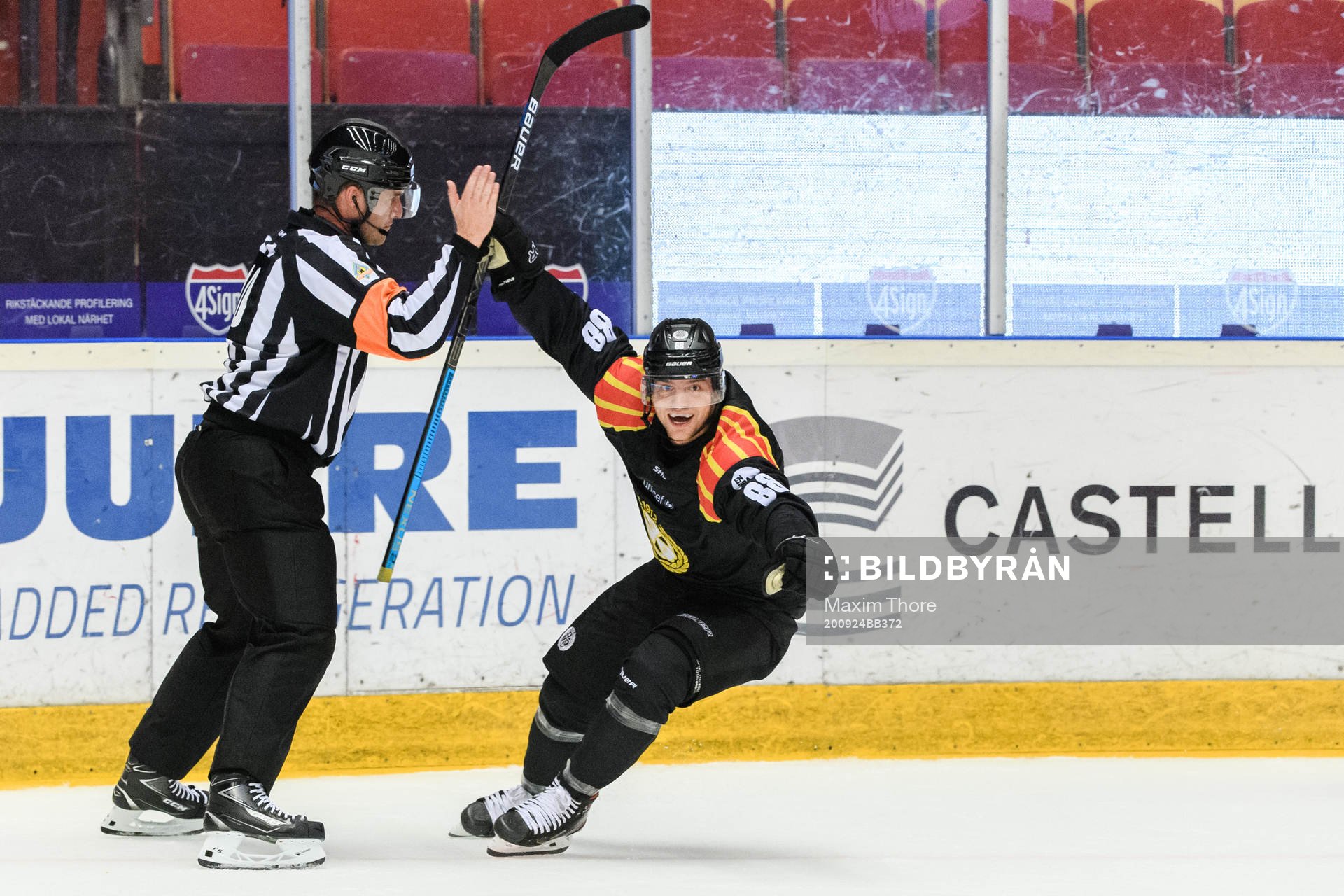 Brynäs Jaedon Descheneau jublar