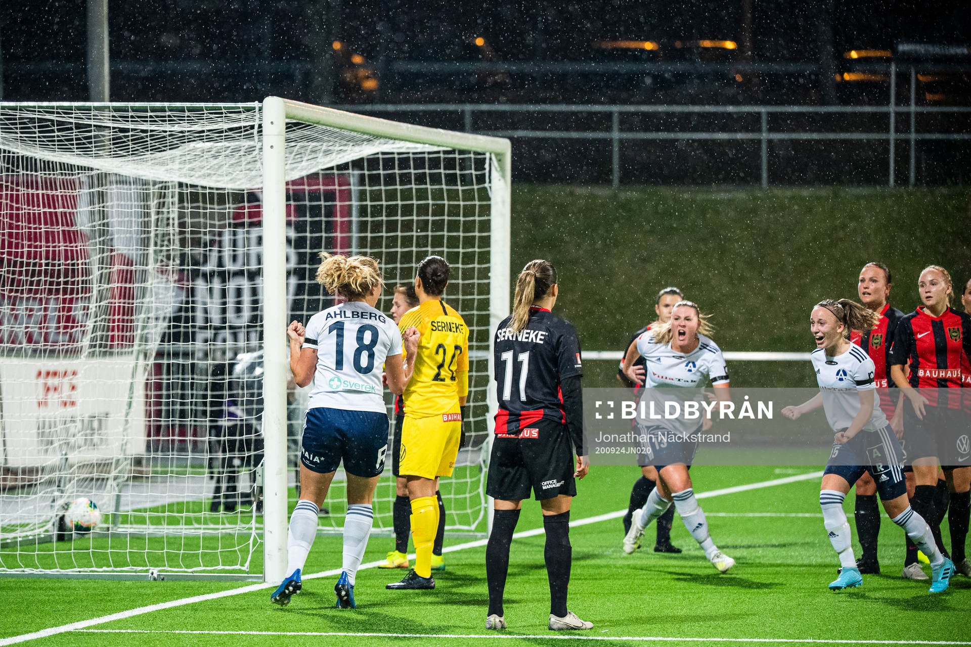 Älvsjös Alice Ahlberg jublar