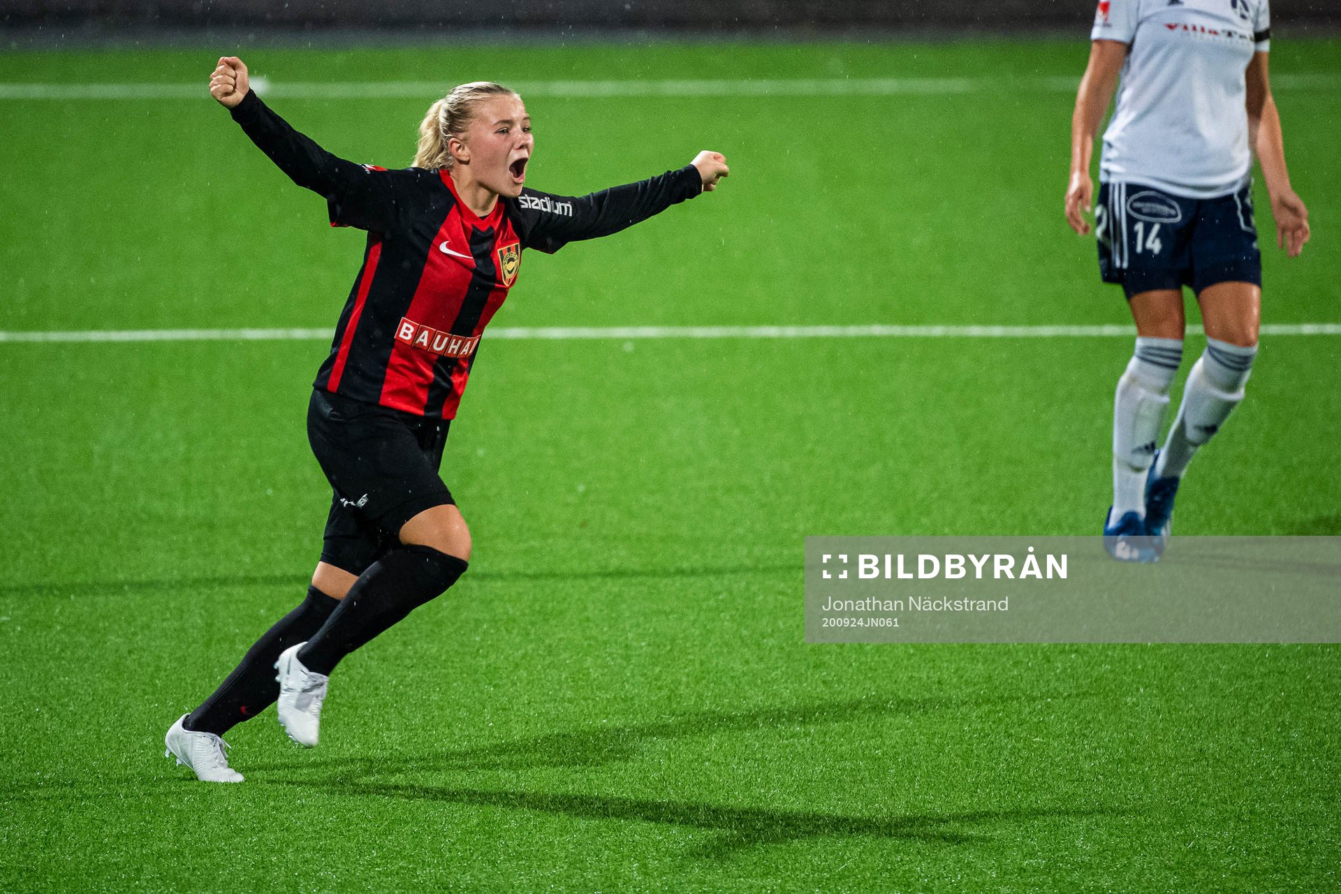 Brommapojkarnas Matilda Nildén jublar