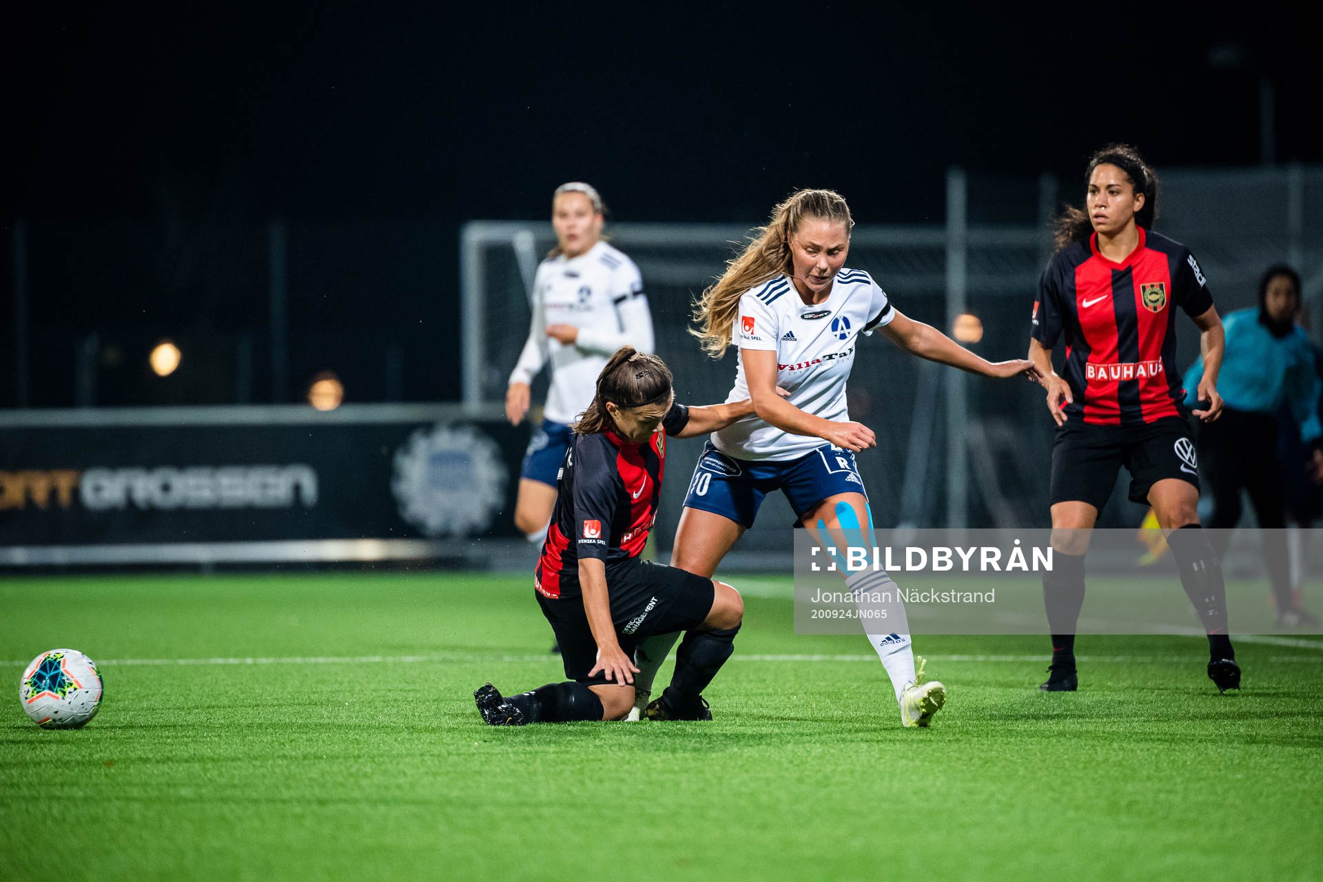 Brommapojkarnas Alexsandra Lobanova och Älvsjös Marie