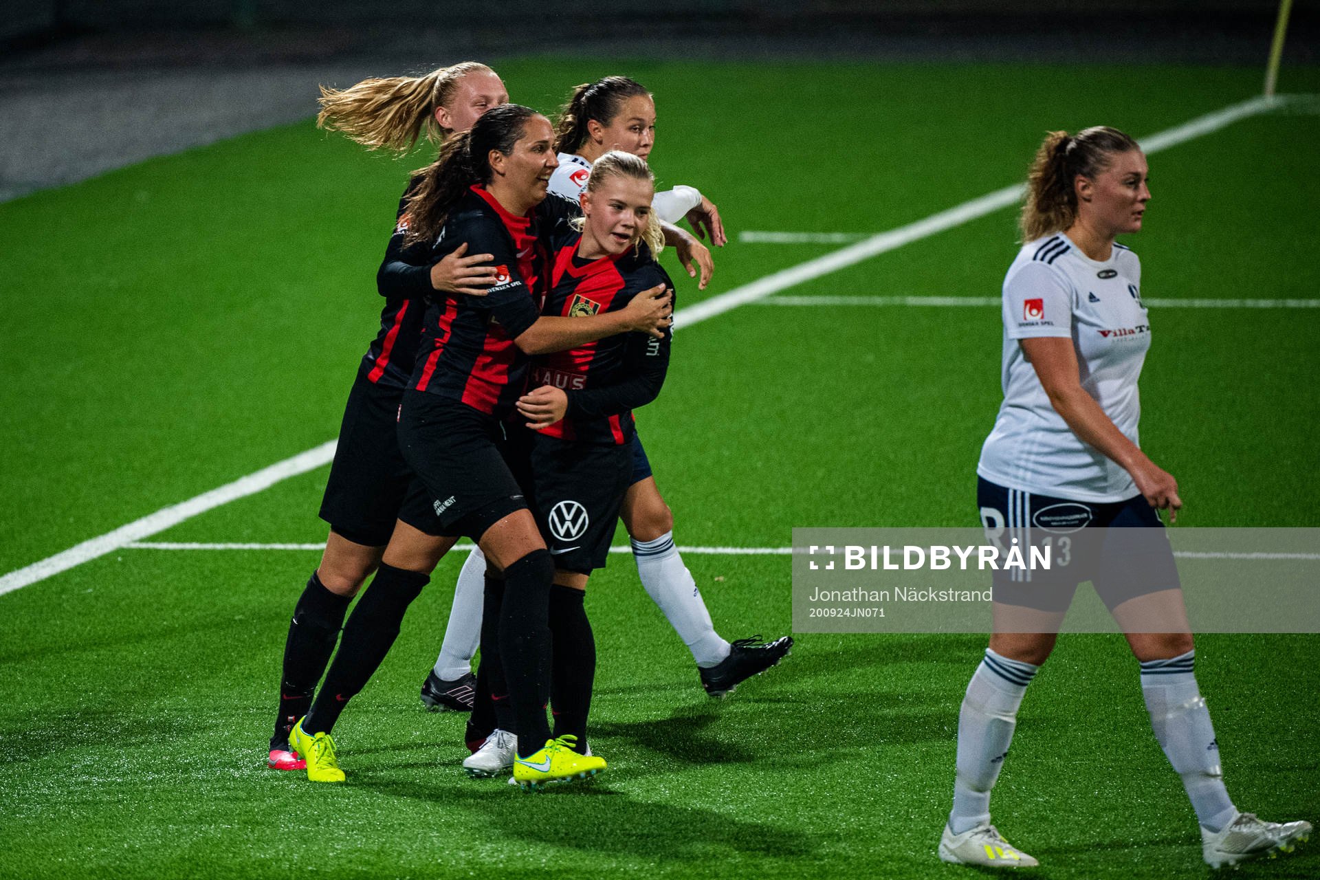 Brommapojkarnas spelare jublar