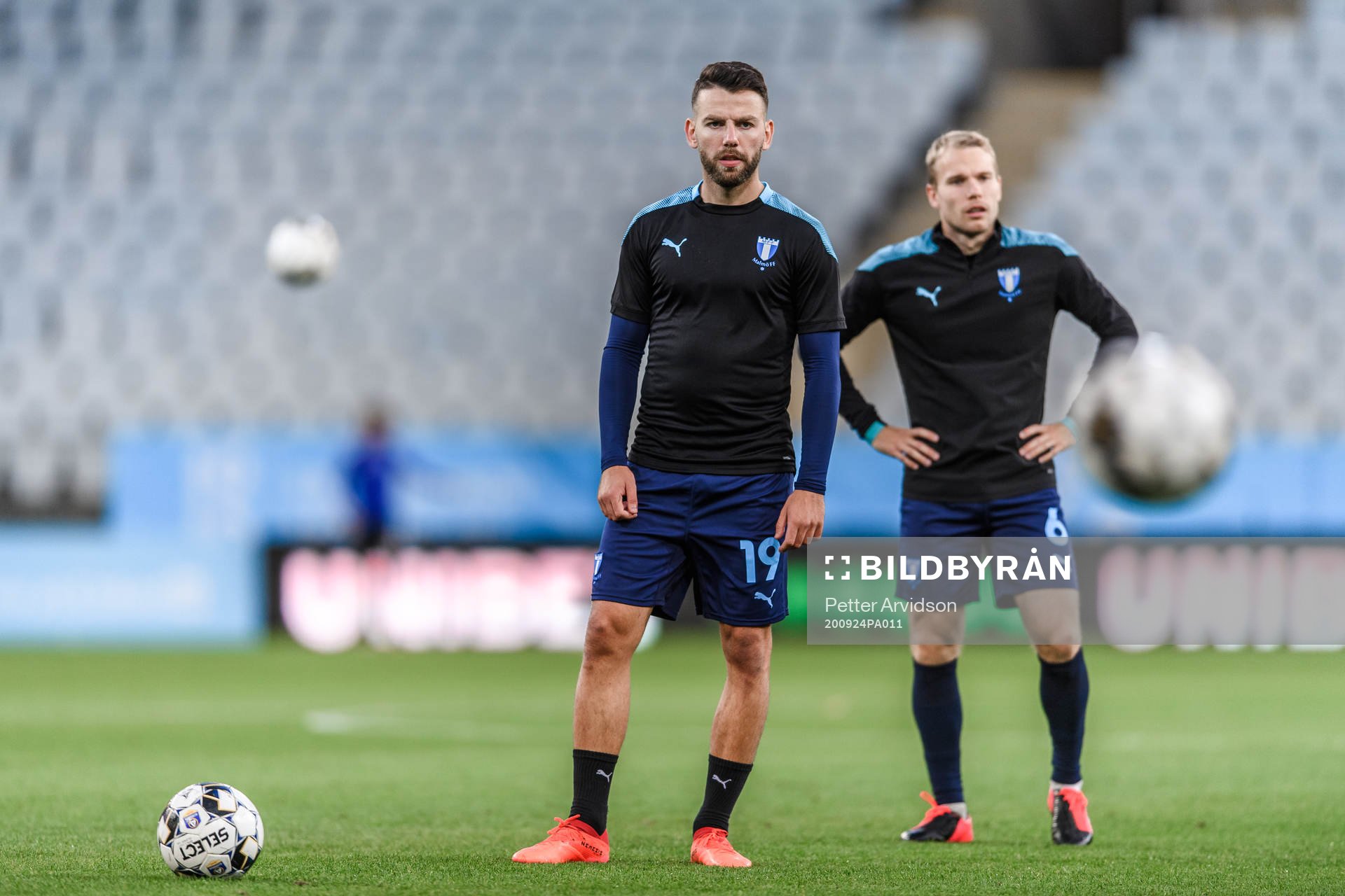 Erdal Rakip and Oscar Lewicki of Malmö FF