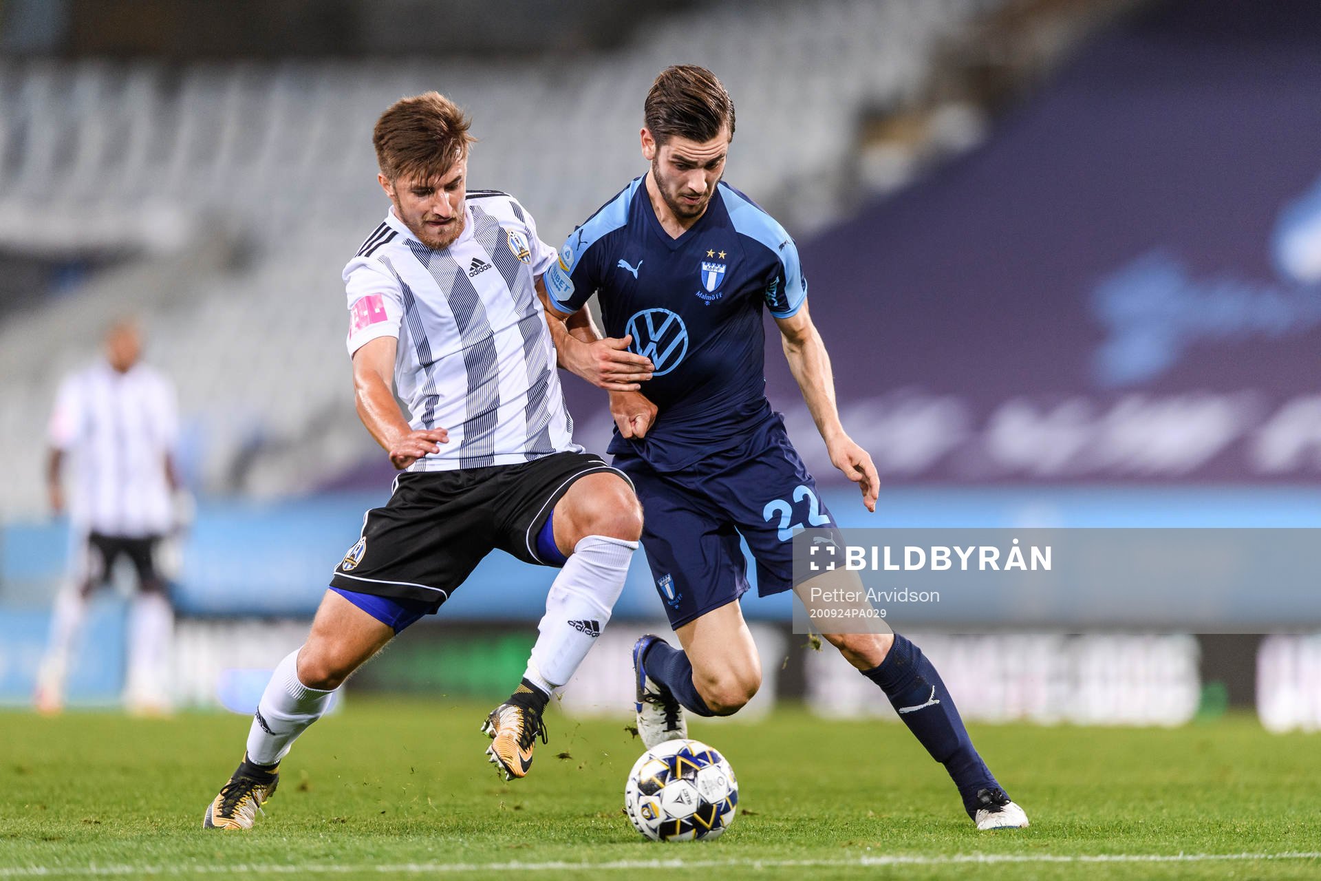 Stipo Markovic of Lokomotiva Zagreb and Adi Nalic of Malmö