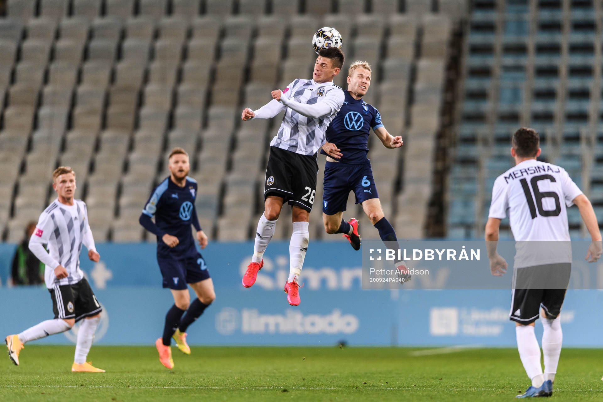 Fran Karacic of Lokomotiva Zagreb and Oscar Lewicki of