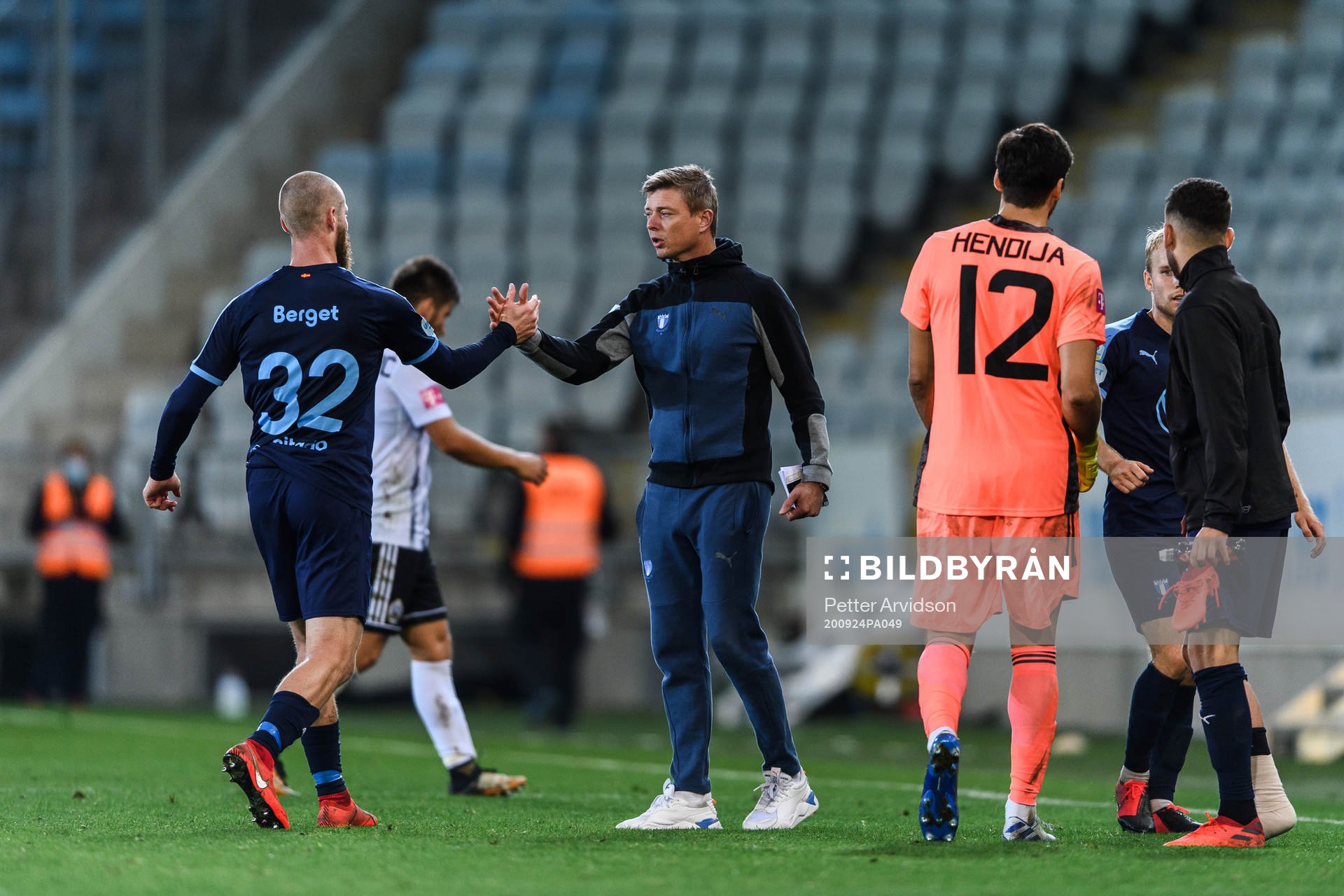 Jo Inge Berget and Jon Dahl Tomasson, head coach  of Malmö FF celebrates after the UEFA Europa League qualifying match between Malmö FF and Lokomotiva Zagreb on September 24, 2020 in Malmö.