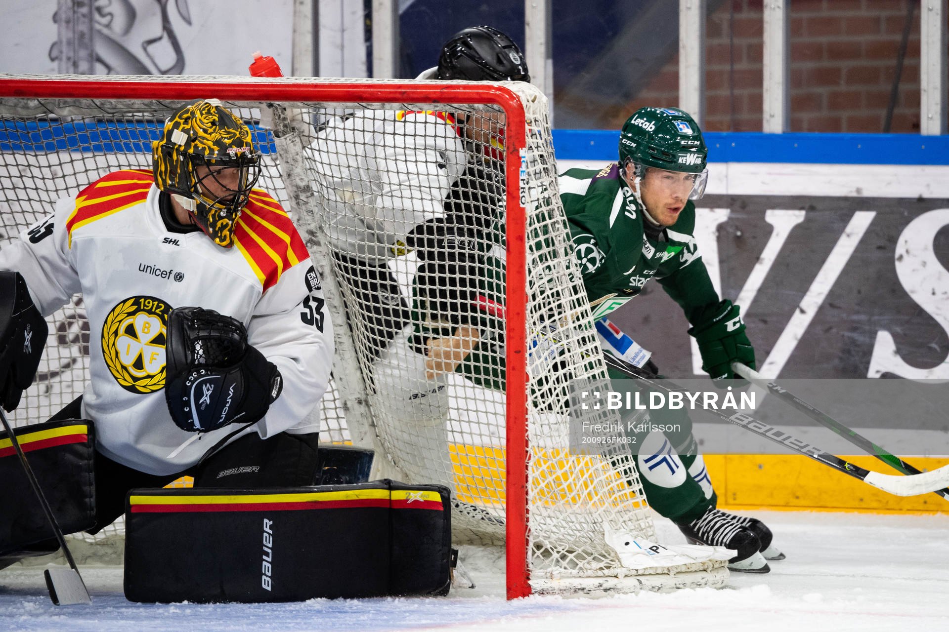 Brynäs målvakt Samuel Ersson och Färjestads Michael