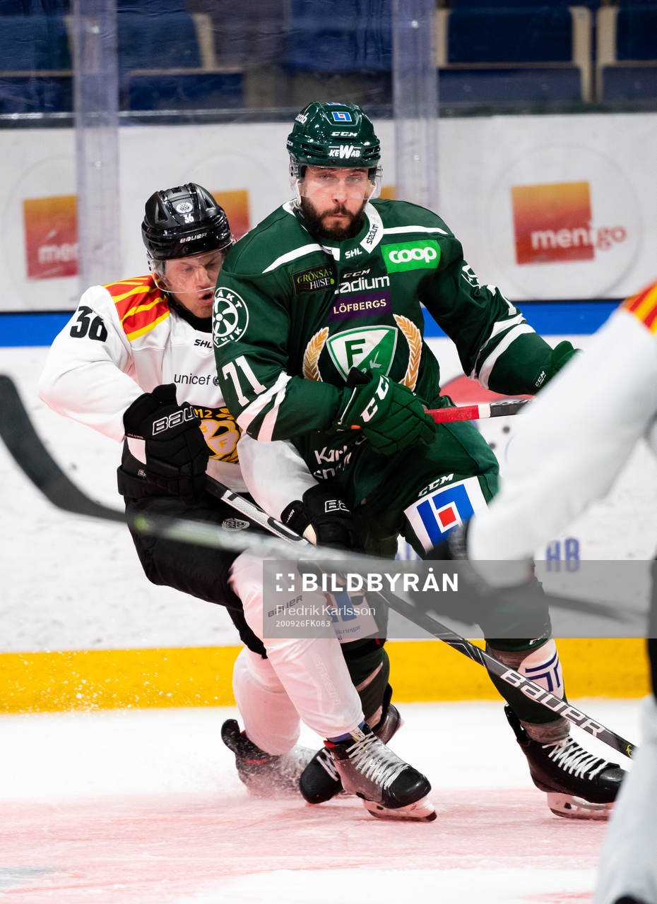 Brynäs Linus Ölund och Färjestads Jesse Virtanen