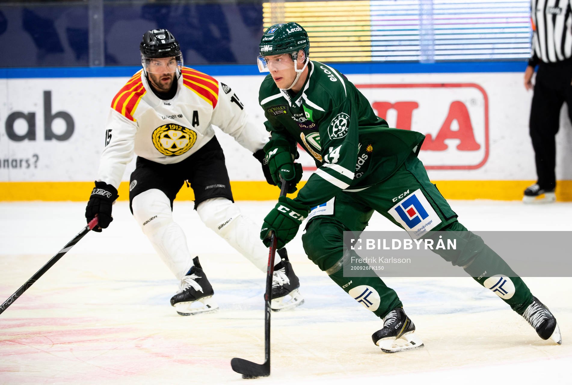 Brynäs Simon Bertilsson och Färjestads Victor Ejdsell