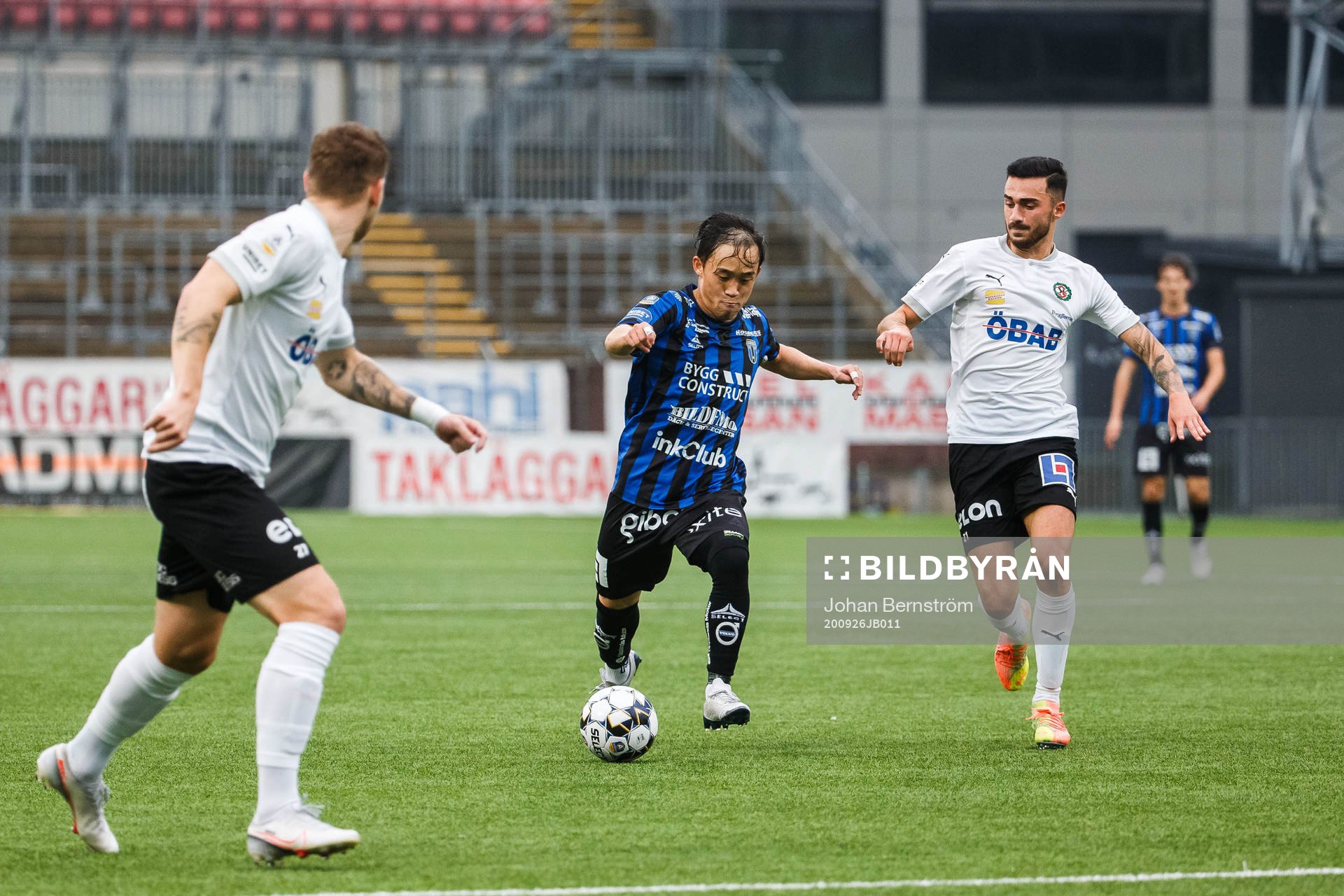 Sirius Yukiya Sugita och Örebros Simon Amin