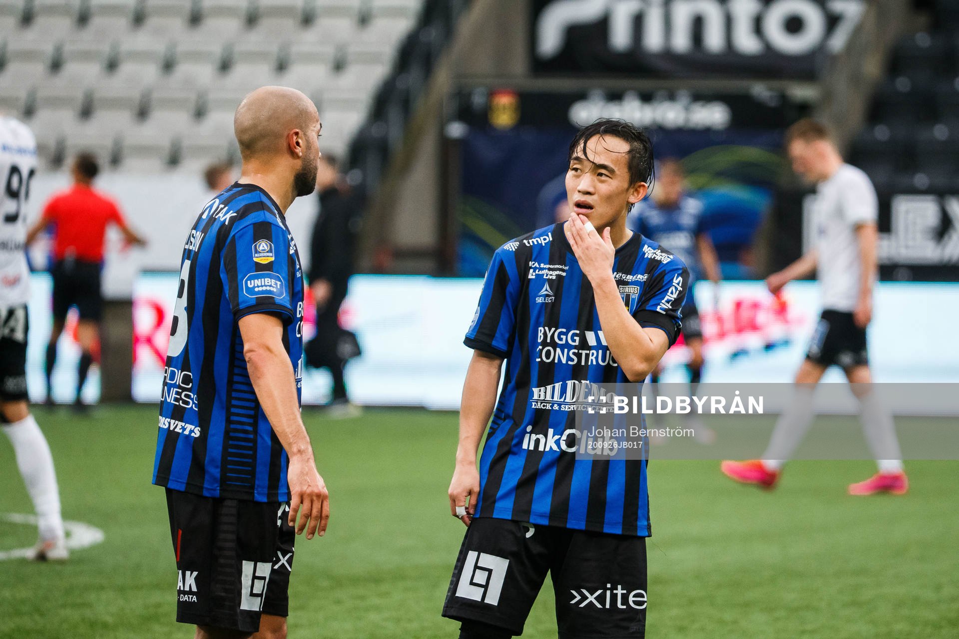Sirius Karl Larson och Yukiya Sugita deppar