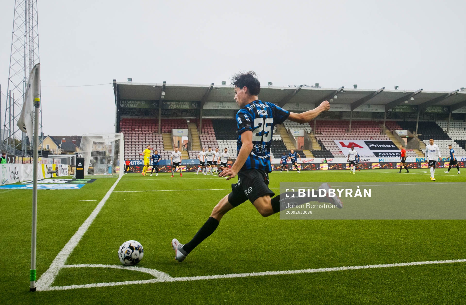 Sirius Jamie Roche skjuter en hörna