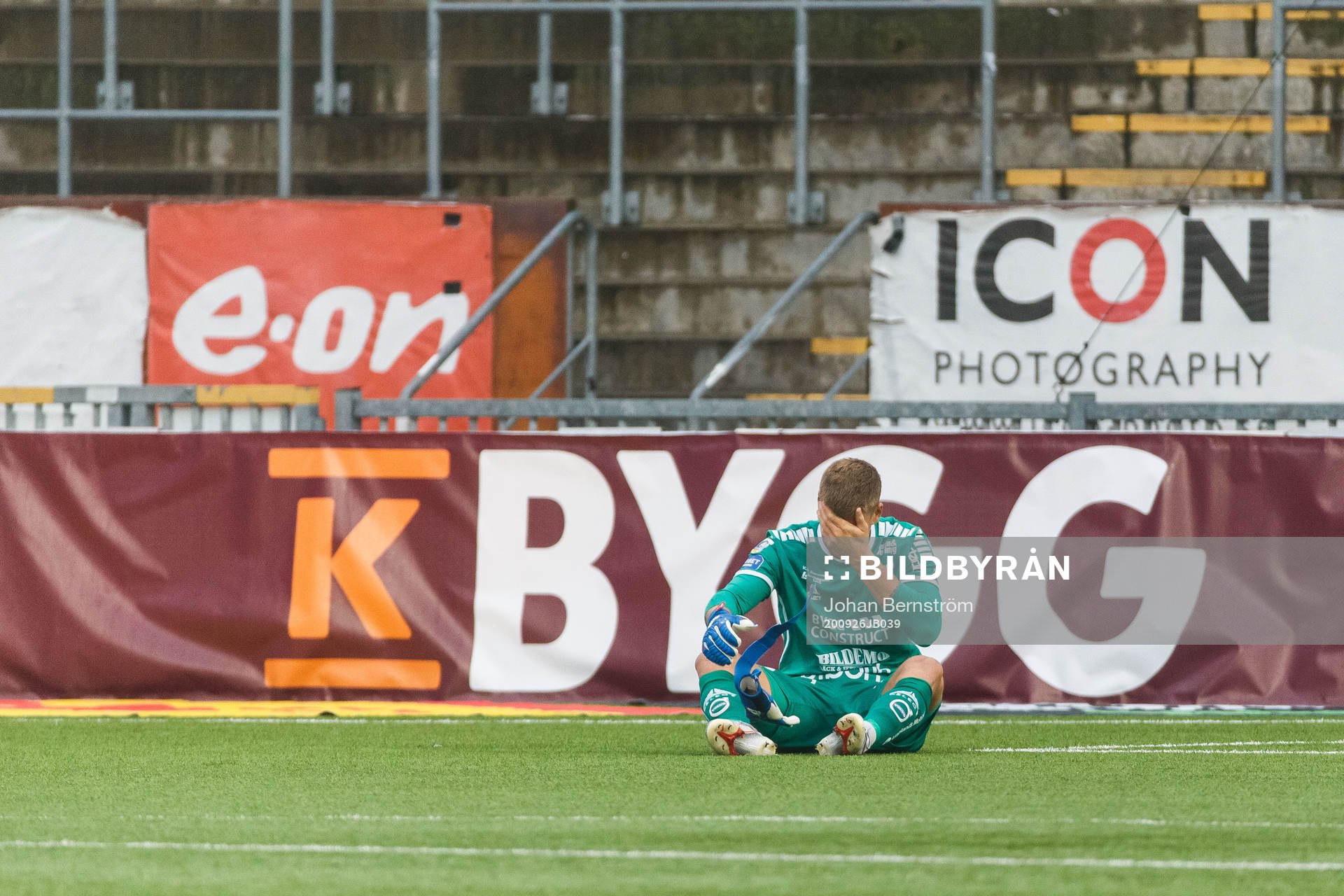 Sirius målvakt Lukas Jonsson deppar