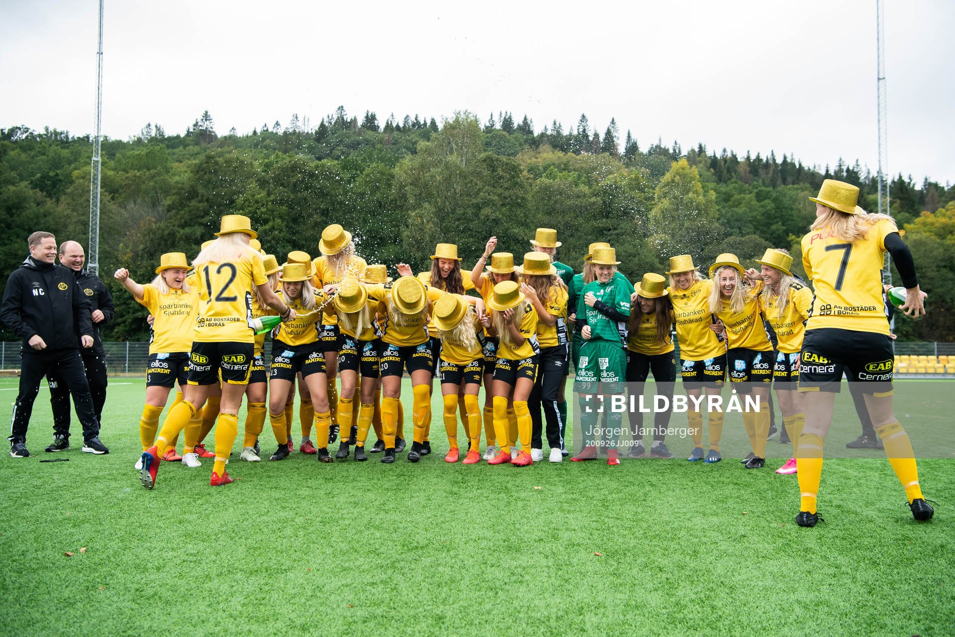 Elfsborgs damlag firar seriesegern i division 4