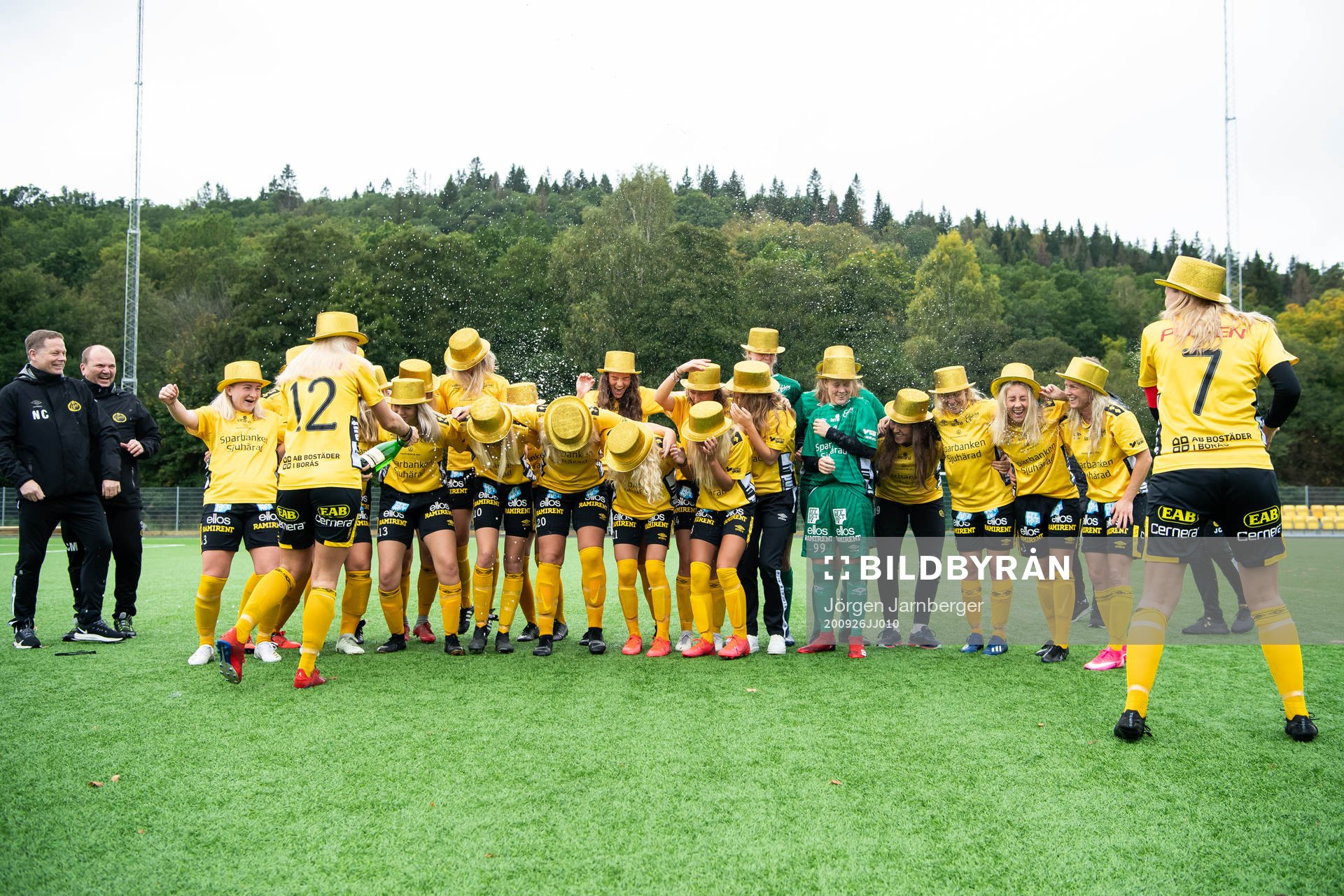 Elfsborgs damlag firar seriesegern i division 4