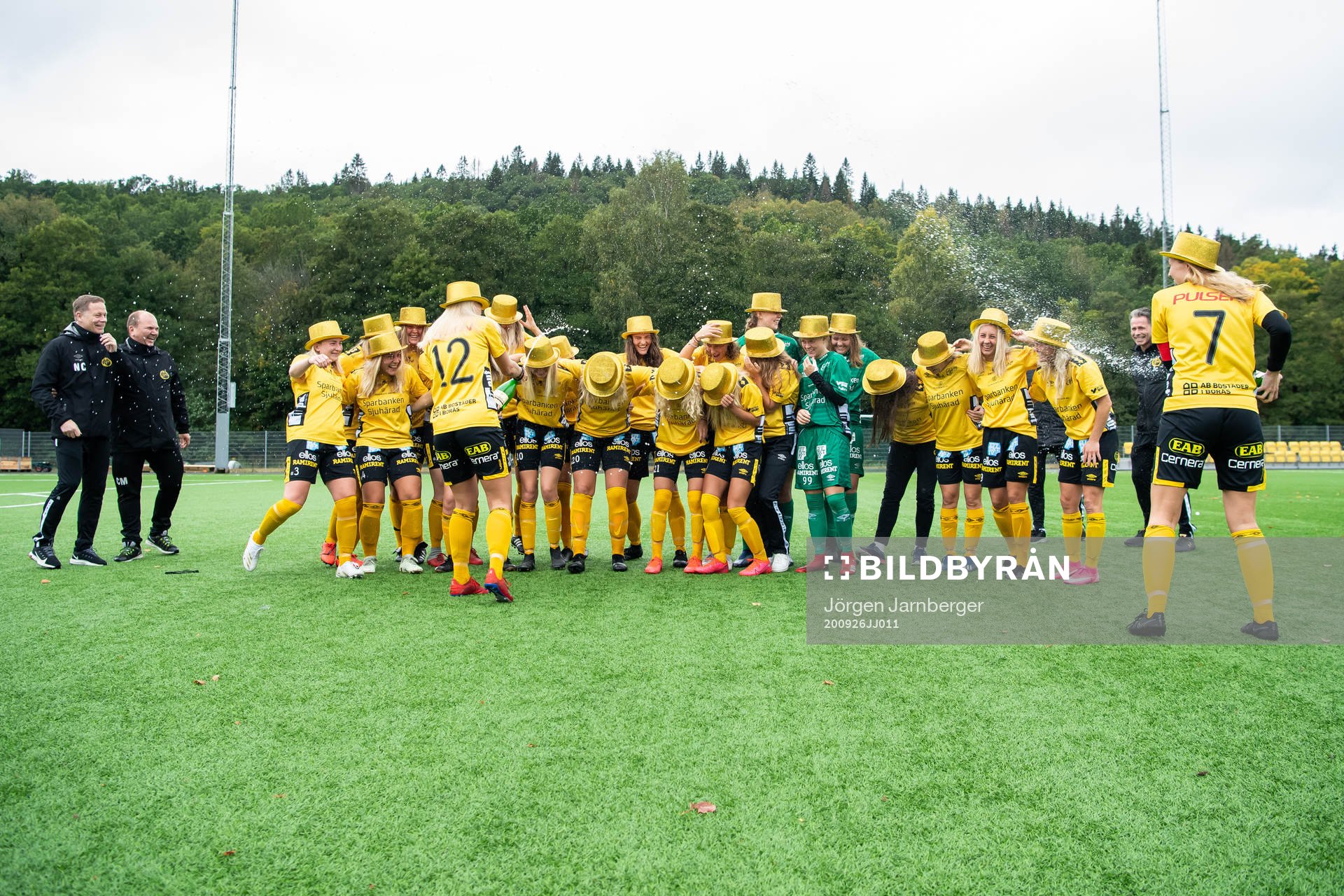 Elfsborgs damlag firar seriesegern i division 4