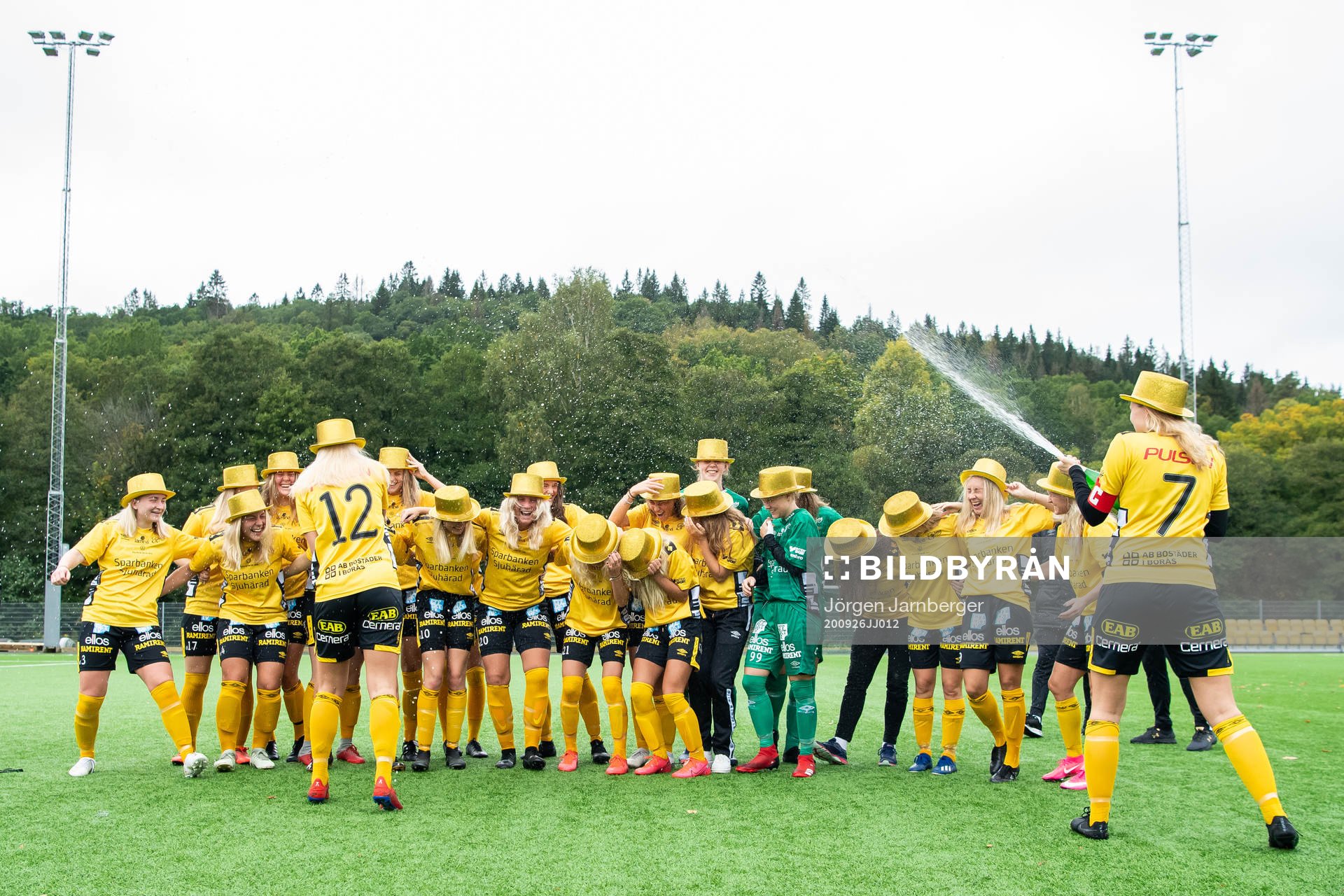 Elfsborgs damlag firar seriesegern i division 4