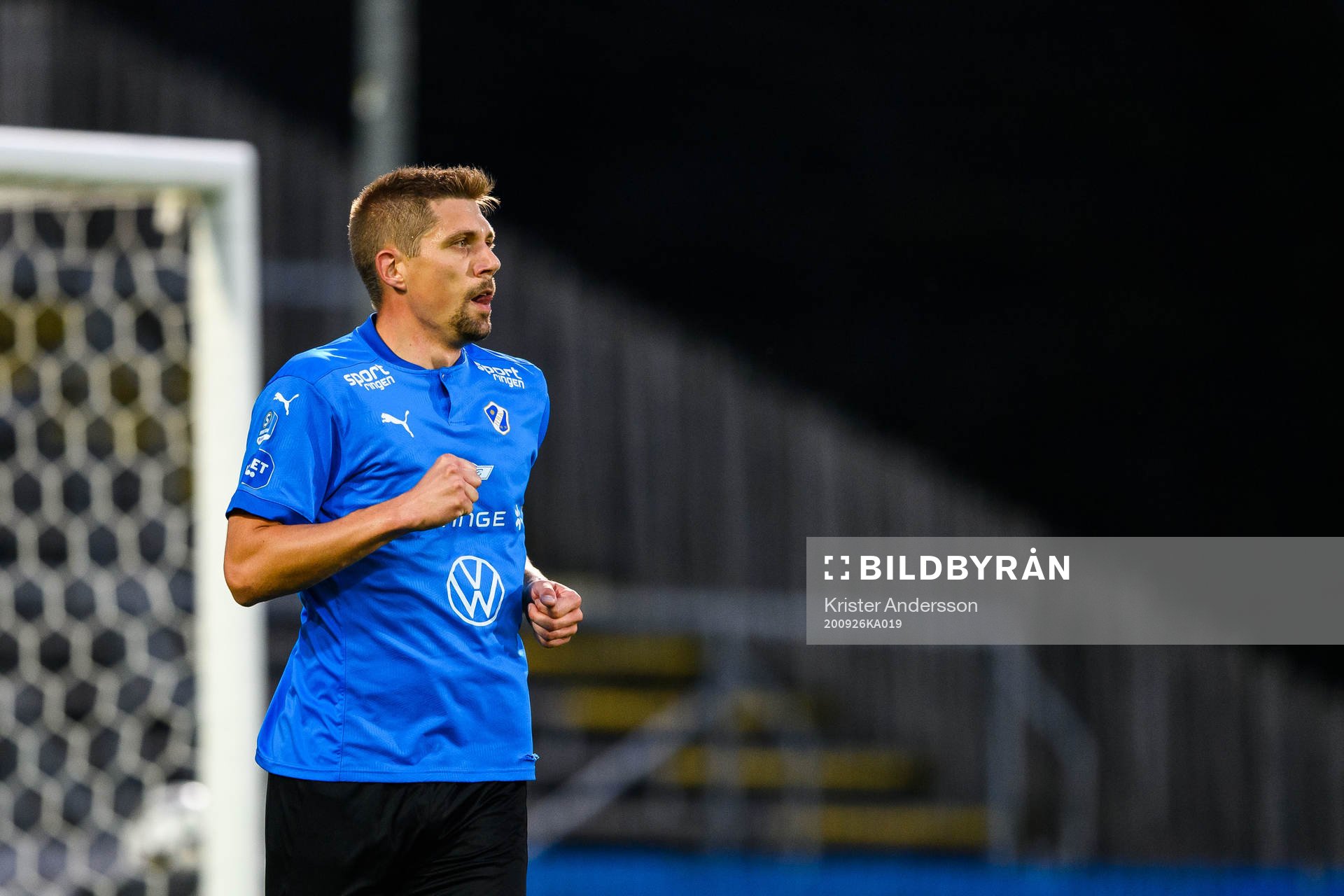 Halmstads Mikael Boman jublar efter 2-0 under fotbollsmatchen i Superettan mellan Halmstad och Ljungskile den 26 september 2020 i Halmstad.