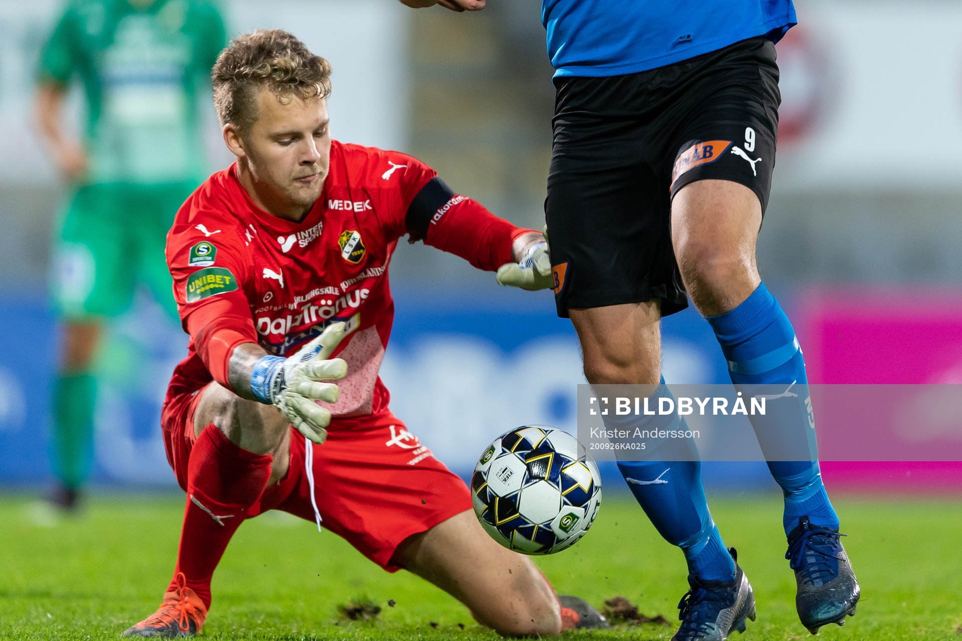 Ljungskiles målvakt Robin Wallinder under fotbollsmatchen i Superettan mellan Halmstad och Ljungskile den 26 september 2020 i Halmstad.