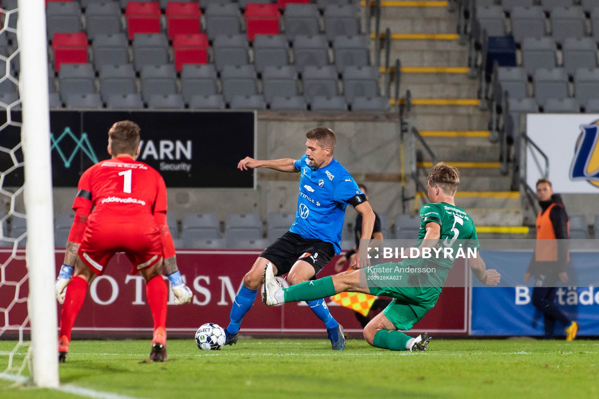 Halmstads Mikael Boman under fotbollsmatchen i Superettan  mellan Halmstad och Ljungskile den 26 september 2020 i Halmstad.