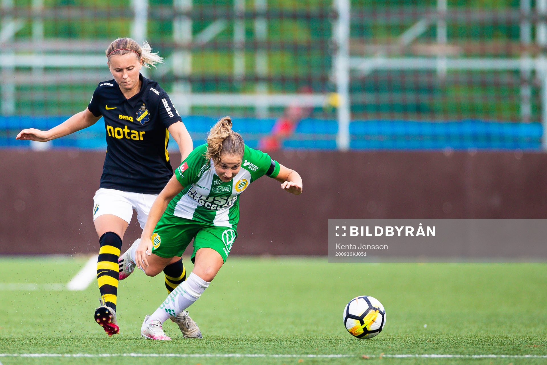 s Adelisa Grabus och Hammarbys Felicia Saving