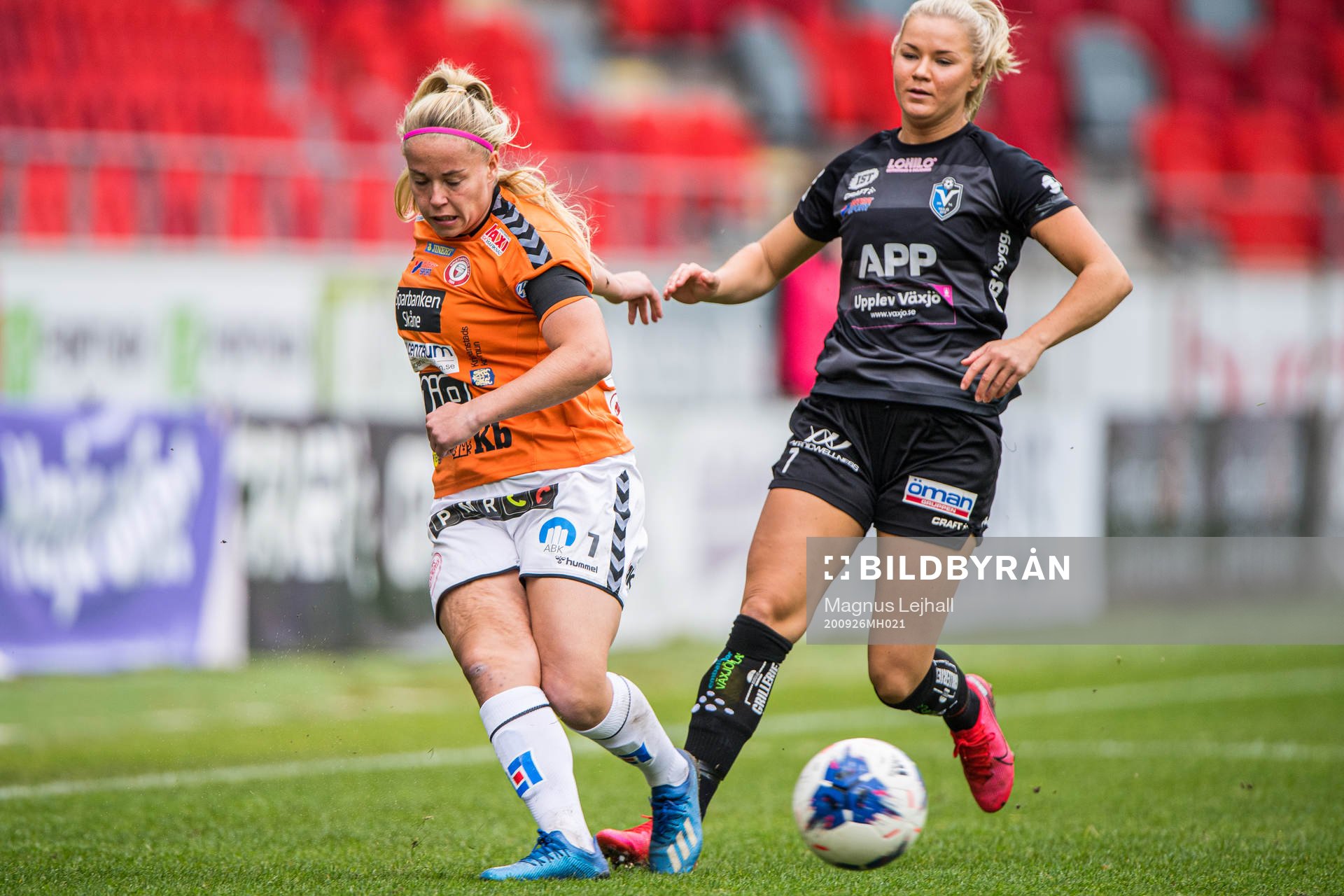 Kristianstads Therese Sessy Åsland  och Växjös Amanda