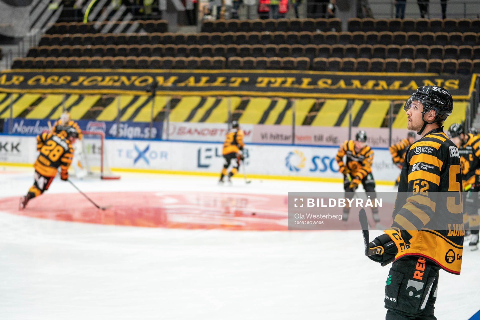Skellefteås Arvid Lundberg före ishockeymatchen i SHL