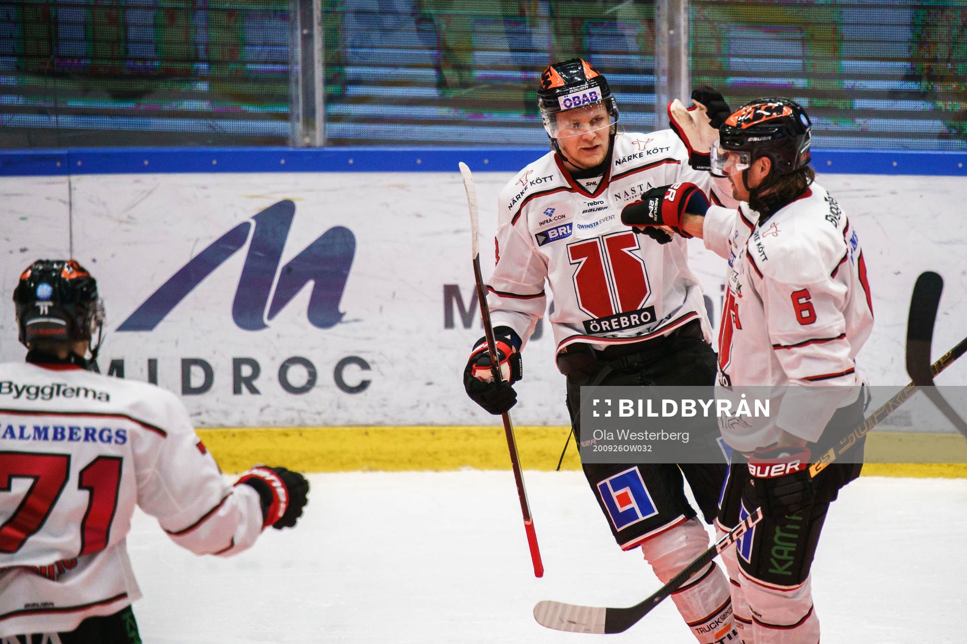 Örebros Rodrigo Abols och Stefan Warg  jublar