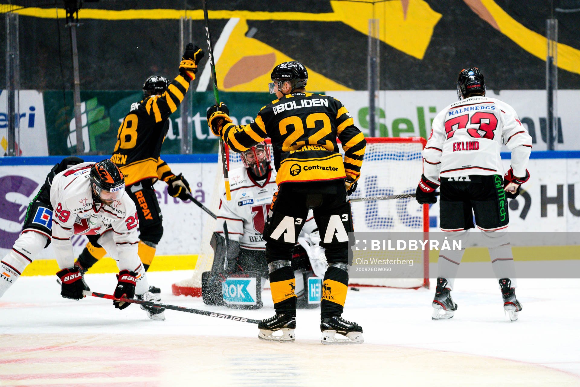 Skellefteås Jonathan Johnson gör 1-3 och jublar