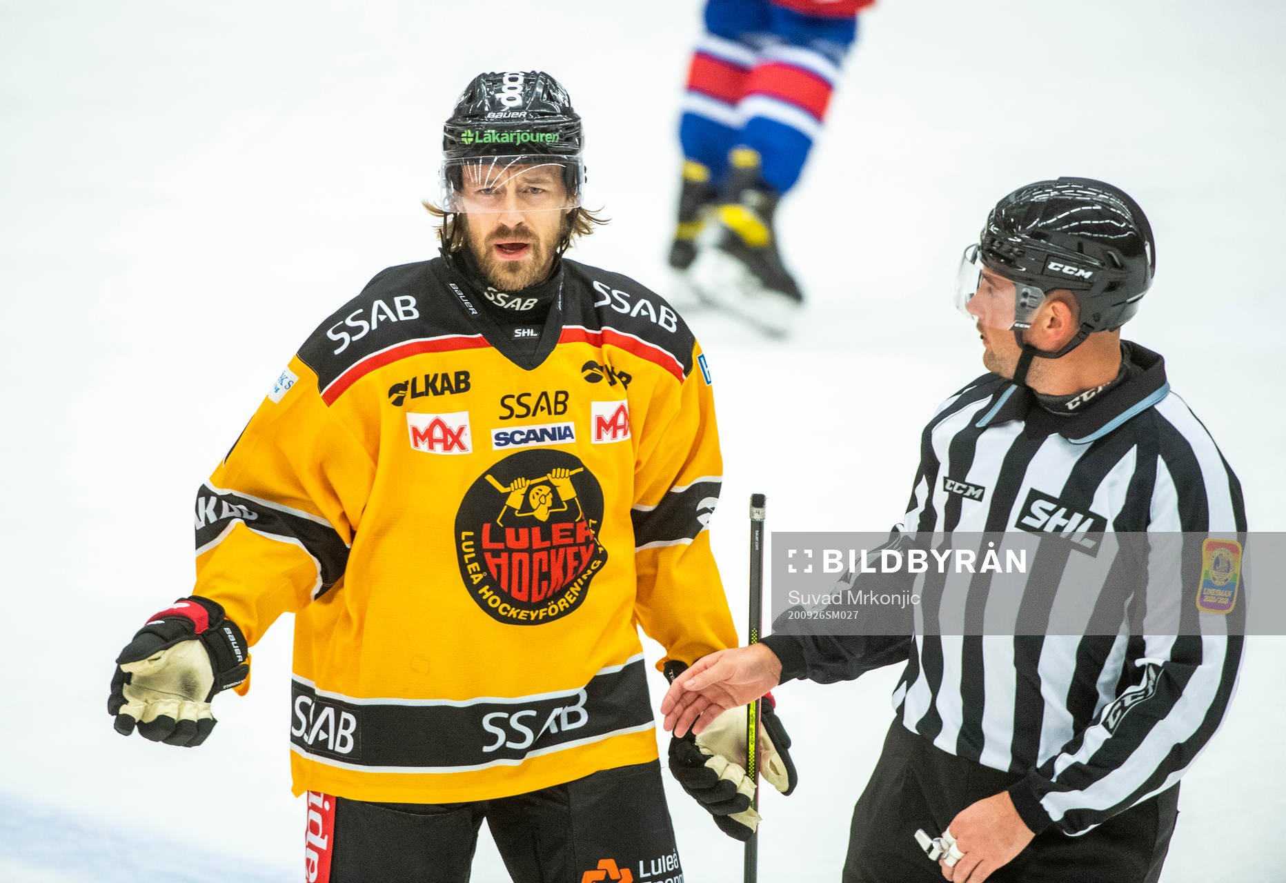 Luleås Daniel Sondell reagerar på ett domslut