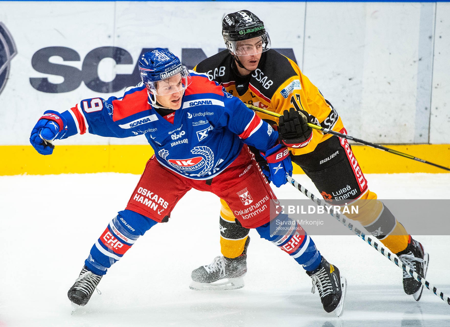 Oskarshamns Tyler Kelleher och Luleås Isac Brännström