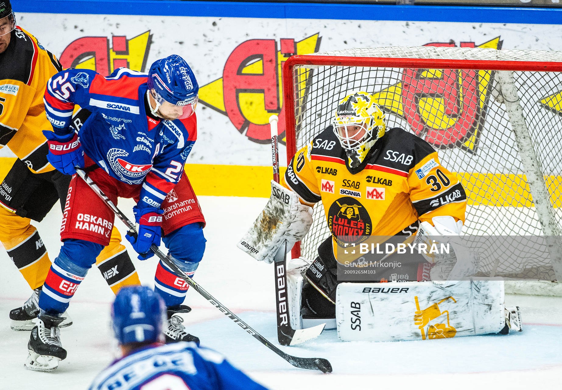 Luleås målvakt David Rautio och Oskarshamns Johannes