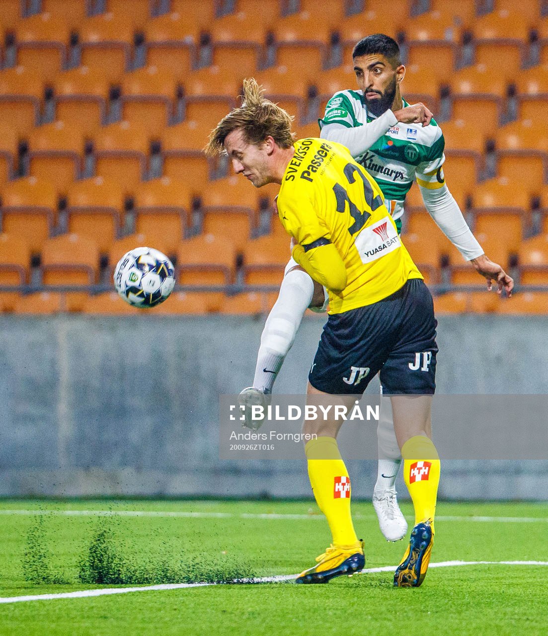 Jönköpings Jesper Svensson och Västerås Sean Sabetkar