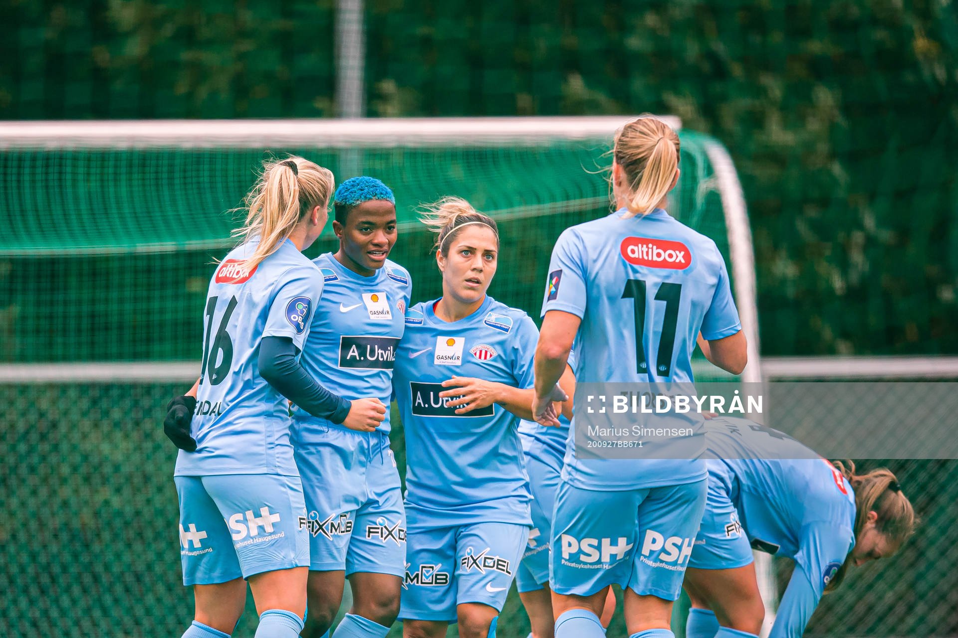 Rasheedat Busayo Ajibade of Avaldsnes celebrates