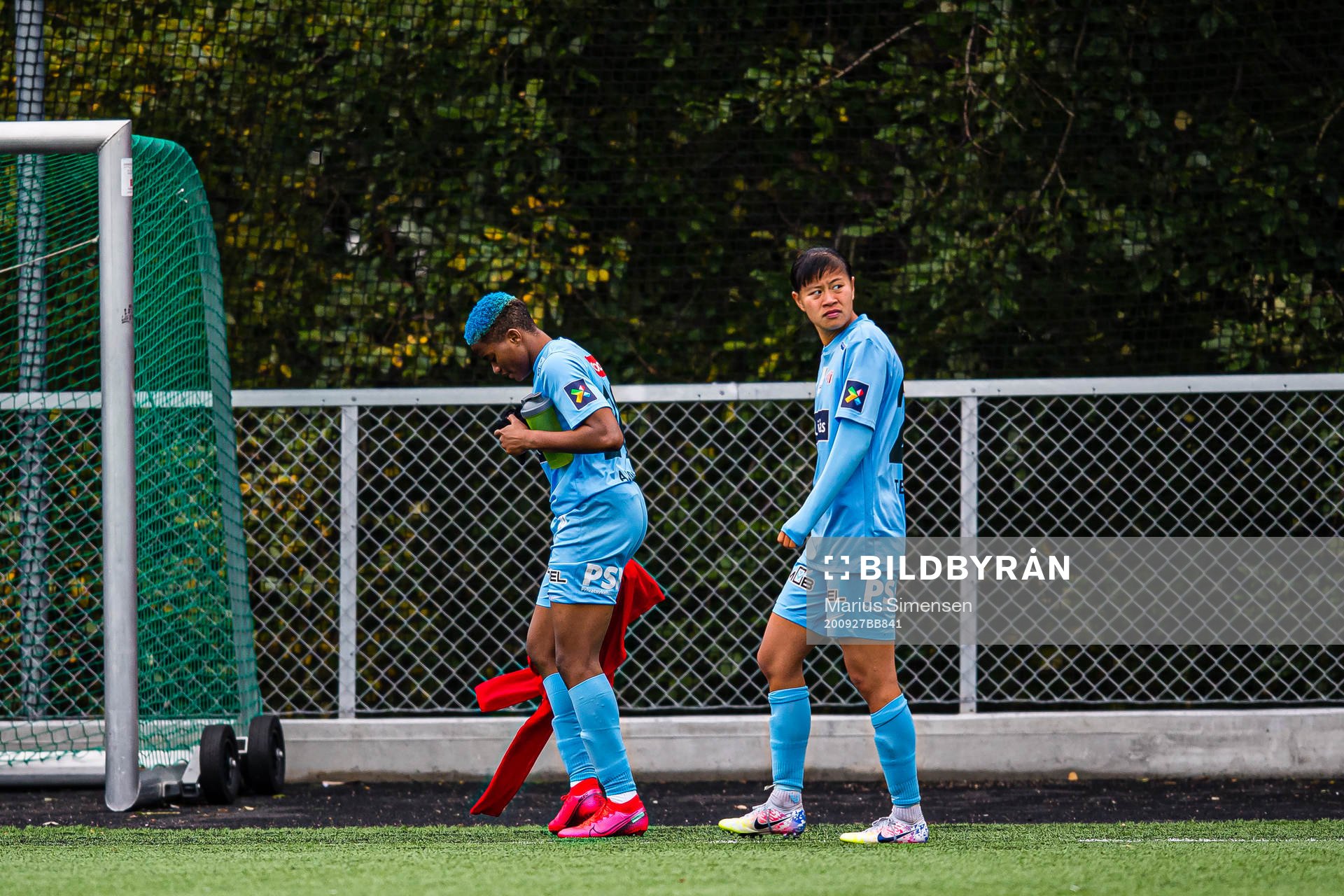 Rasheedat Busayo Ajibade and Ylinn Tennebø of Avaldsnes