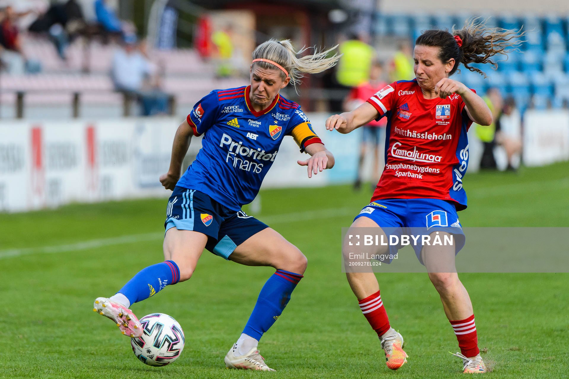 Djurgårdens Olivia Schough och Vittsjös Elizabeth Eddy