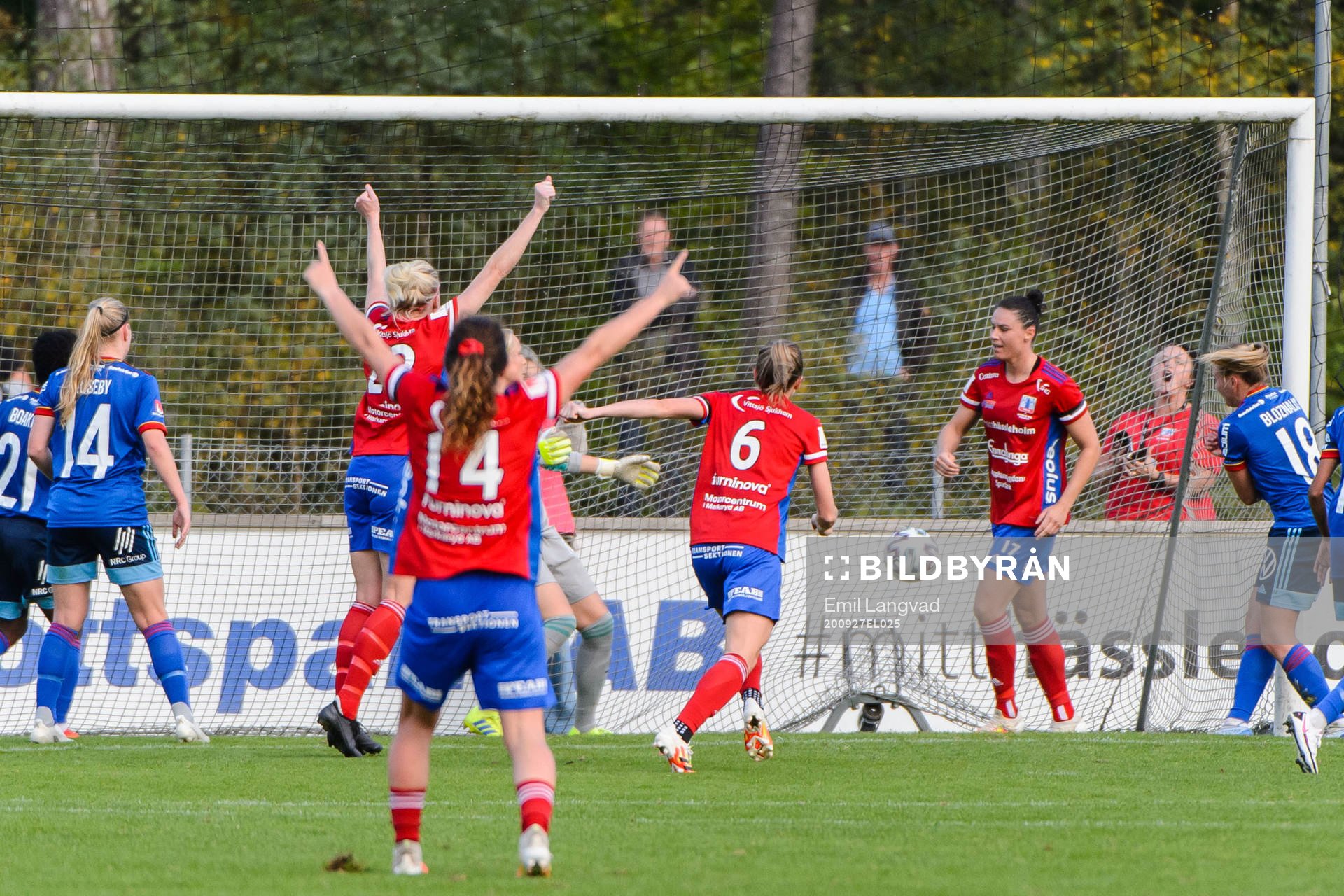 Vittsjös spelare jublar