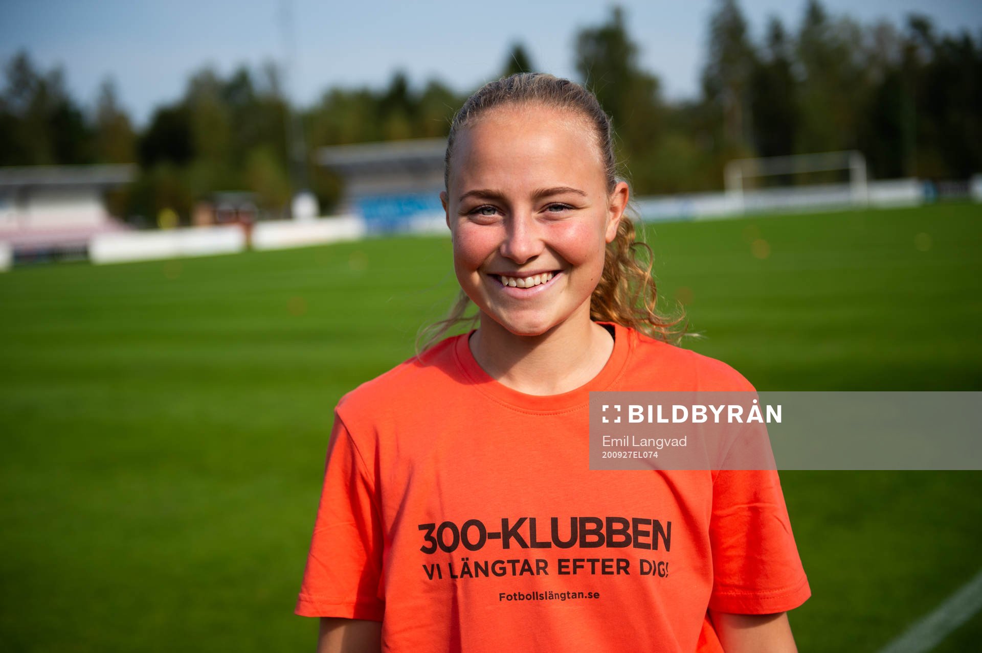 Vittsjös Ebba Wieder innan fotbollsmatchen i