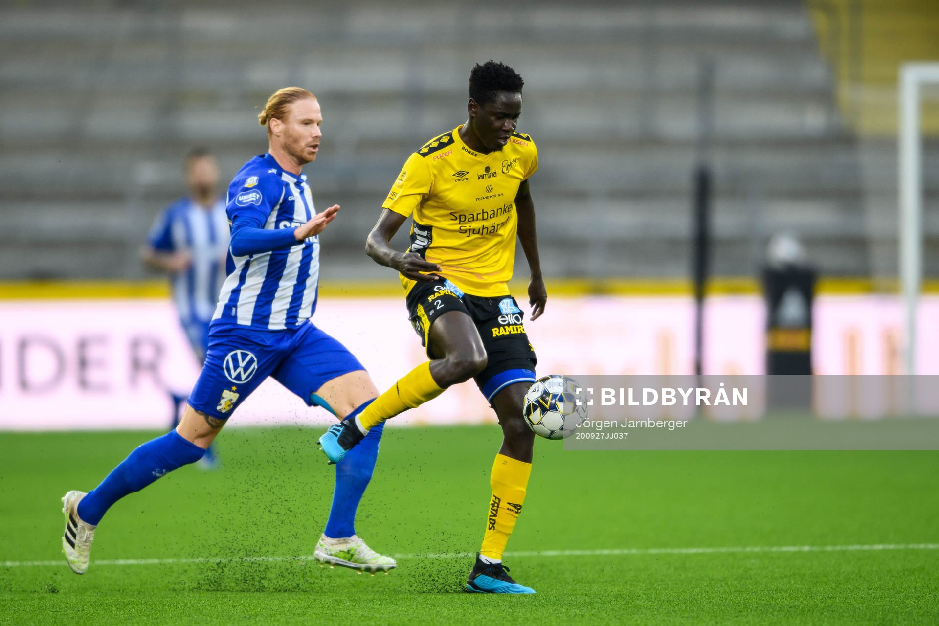 Elfsborgs Joseph Okumu och IFK Göteborg Alexander Farnerud