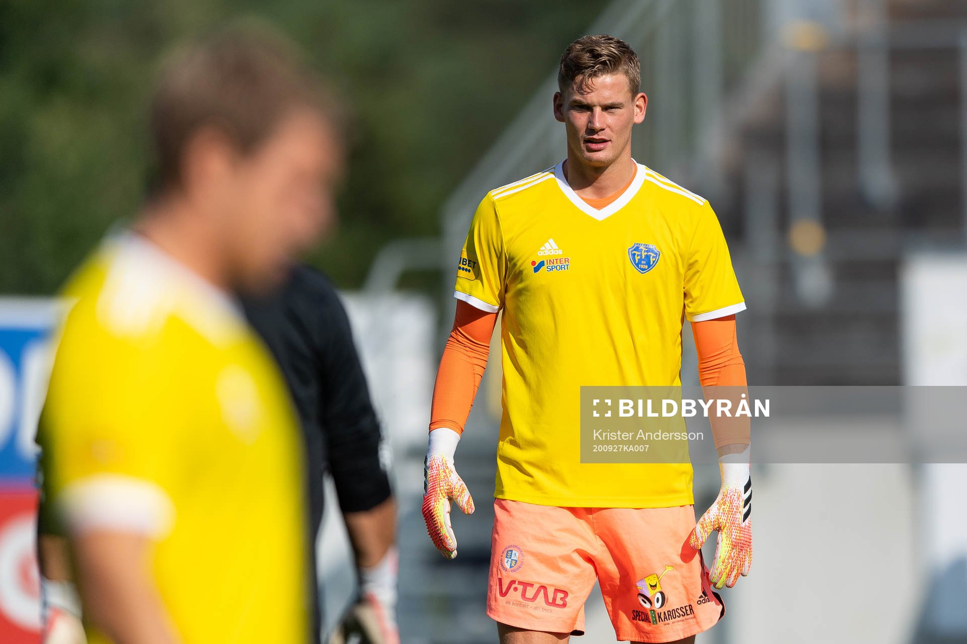 Falkenbergs målvakt Johan Brattberg före fotbollsmatchen i Allsvenskan mellan Falkenberg och Hammarby den 27 september 2020 i Falkenberg.