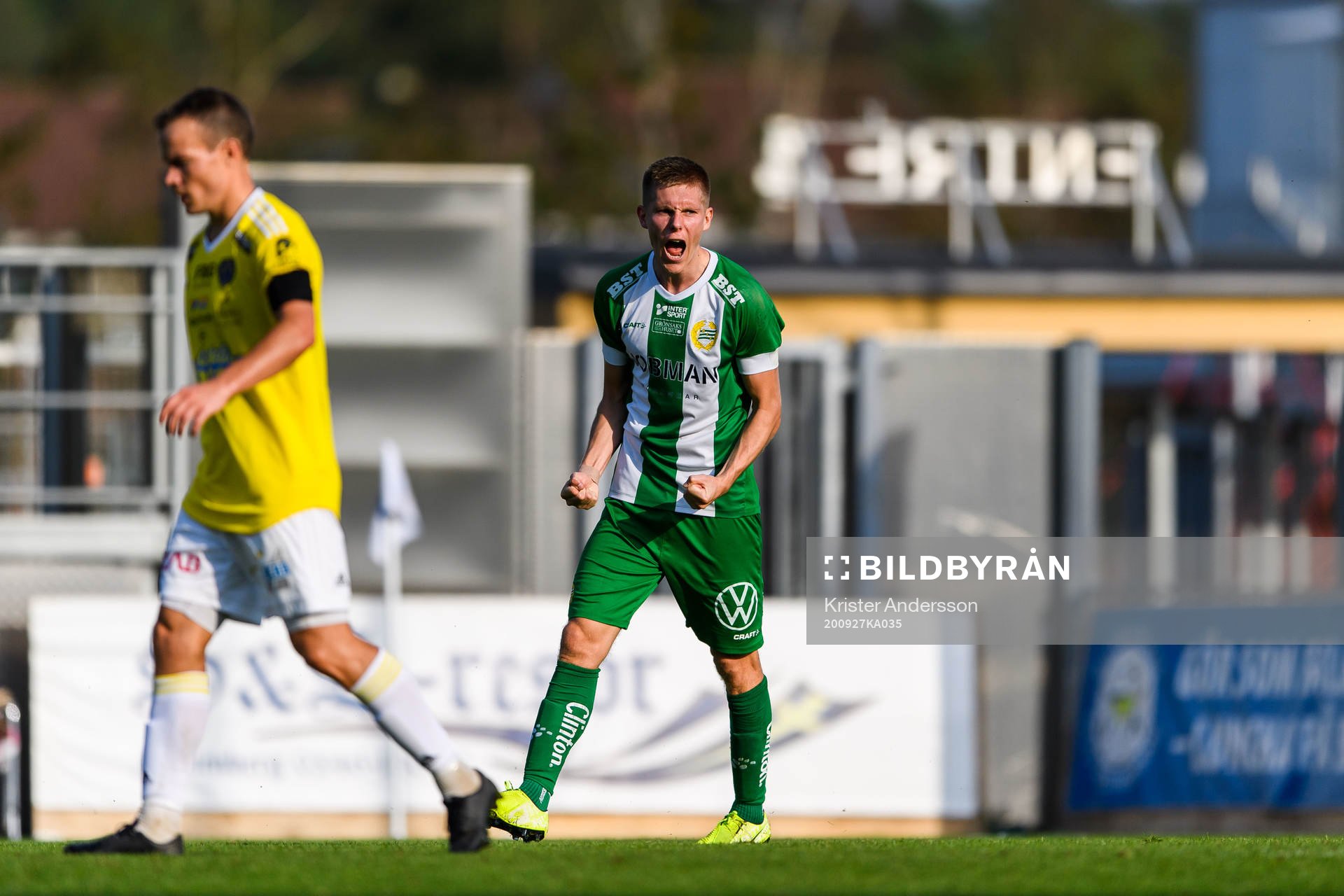 Hammarbys Aron Johansson jublar