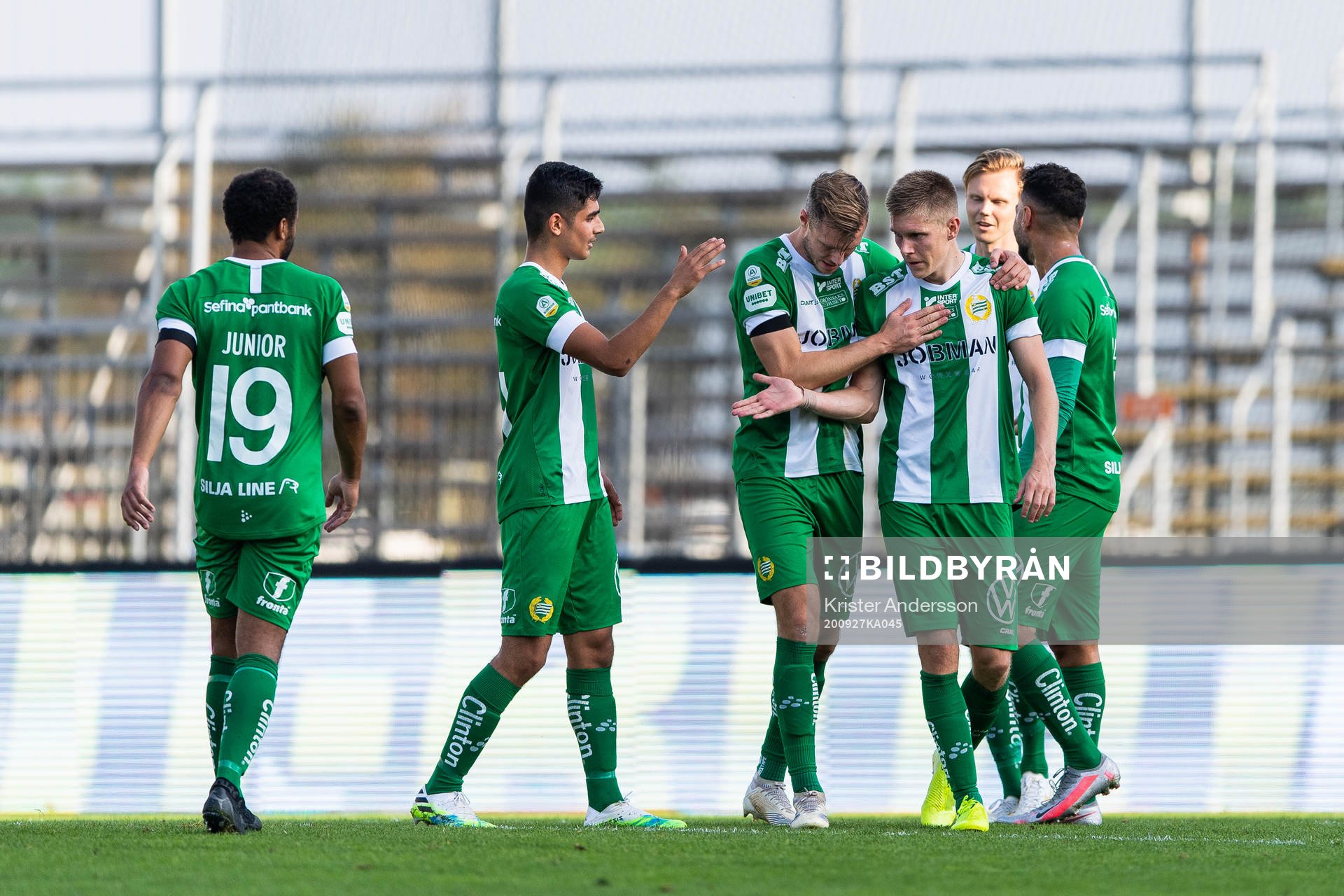 Hammarbys spelare jublar