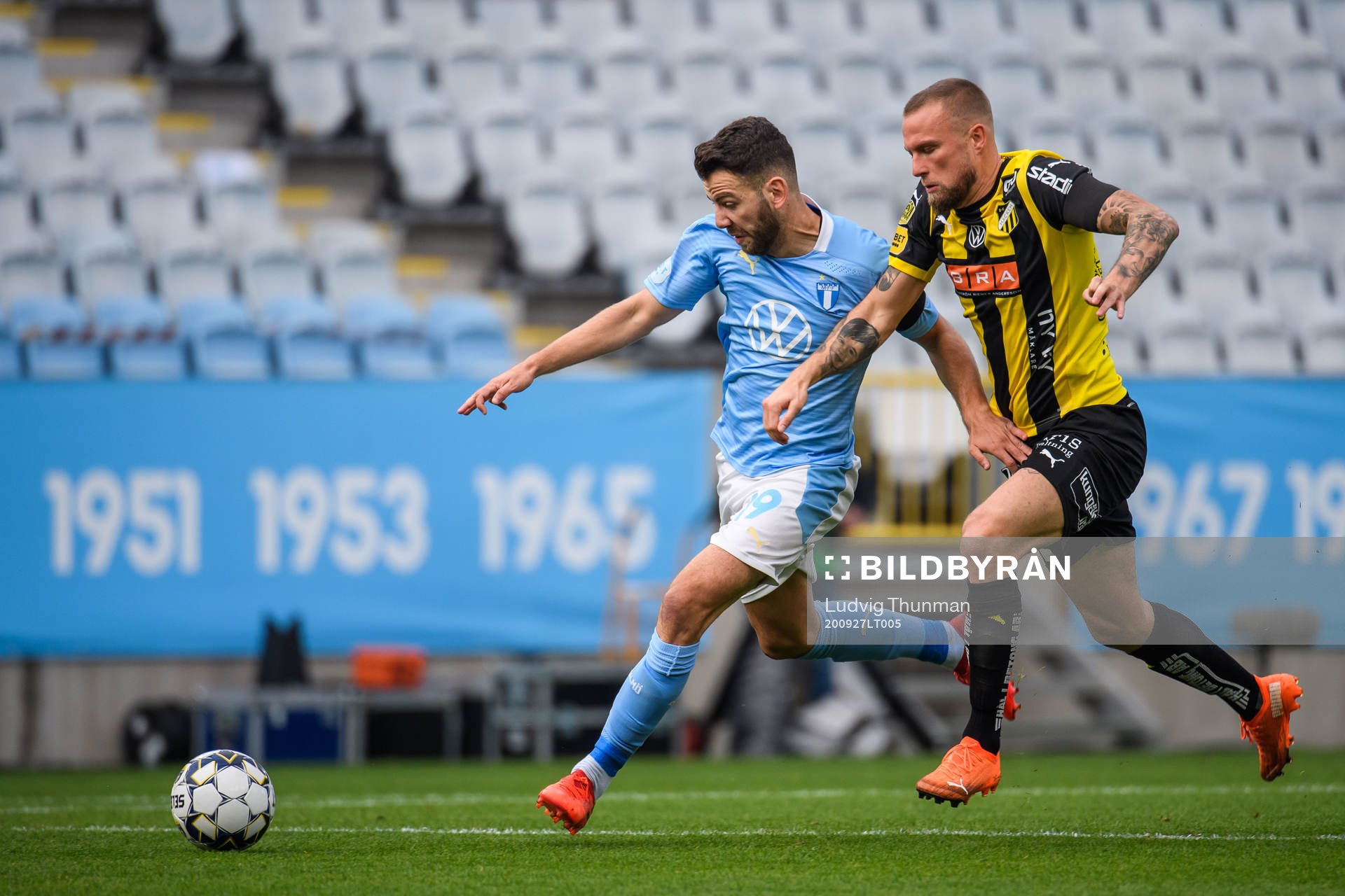 Malmö FFs Erdal Rakip och Häckens Alexander Faltsetas