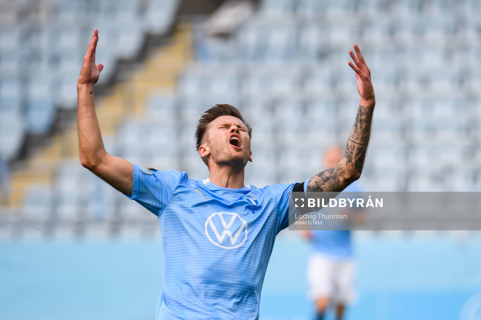 Malmö FFs Arnór Traustason reagerar